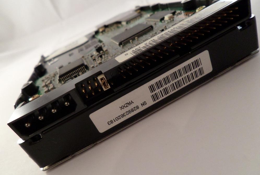 MC2961_CR84A013_Quantum 8.4GB IDE 5400rpm 3.5in HDD - Image4