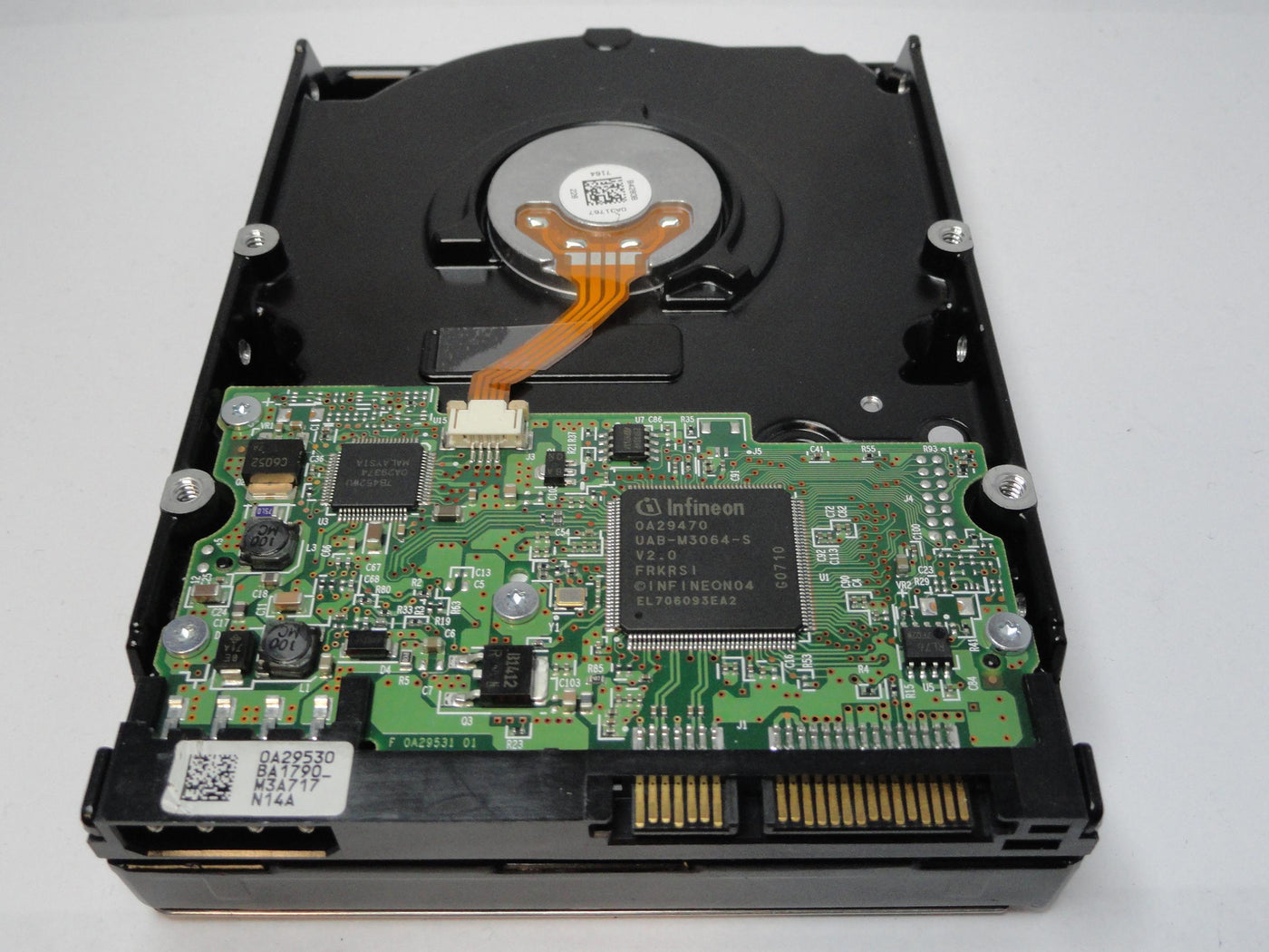 PR19084_0A32161_Hitachi 320Gb SATA 7200rpm 3.5in HDD - Image2