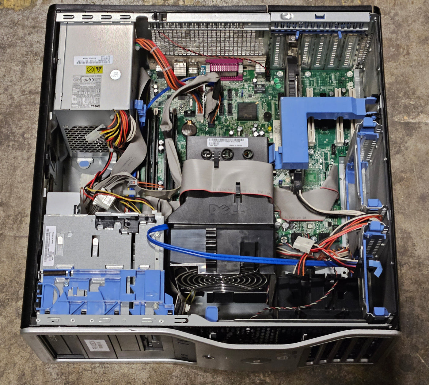Dell Precision 390 4GB RAM Core2Duo 2.66Ghz NO OS NO HDD Dual DVI Nvidia Quadro FX Win7Pro COA - no side panel ( DCTA ) USED