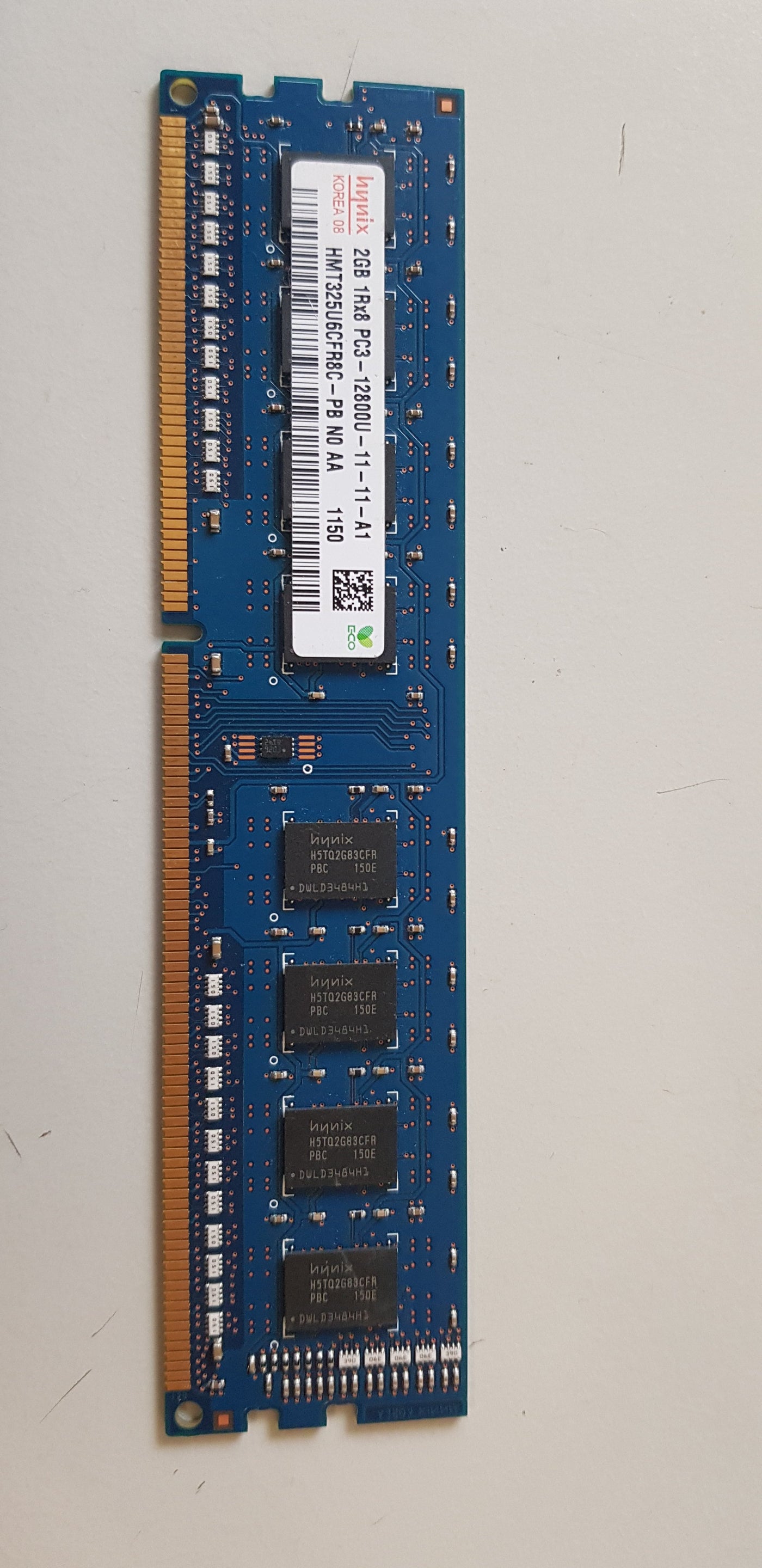 Hynix 2GB PC3-12800 DDR3-1600MHz non-ECC Unbuffered CL11 240-Pin DIMM Single Rank Memory Module(HMT325U6CFR8C-PB)