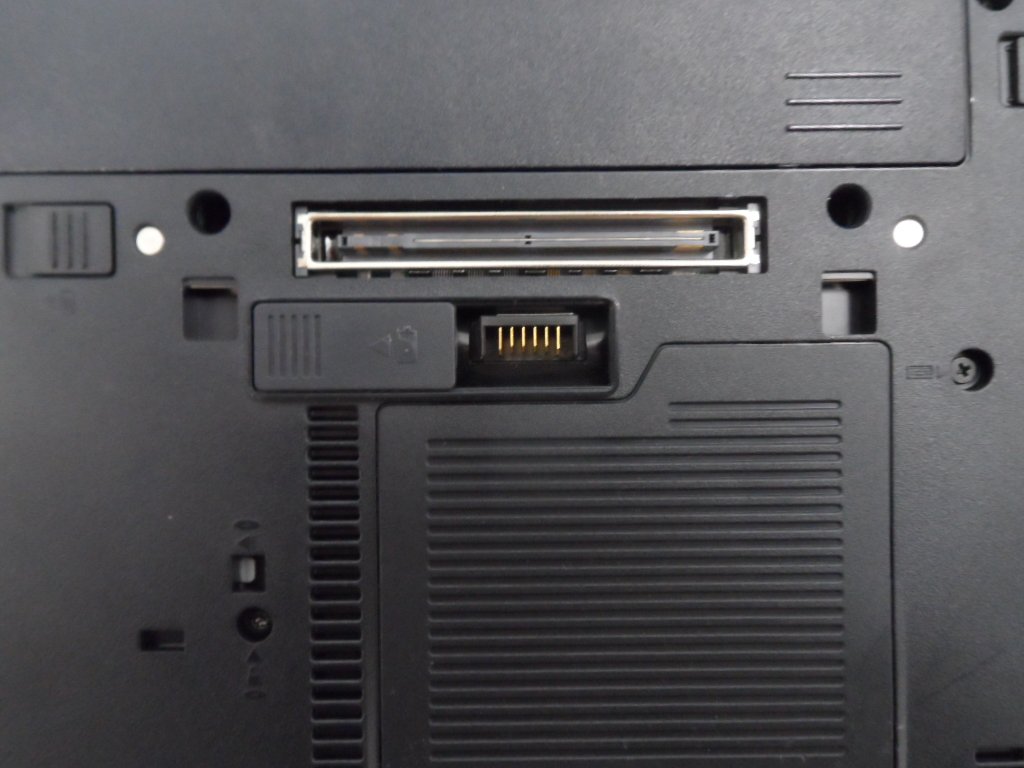 PR23105_KE065ET#ABU_HP Compaq 6715b Laptop - Image5