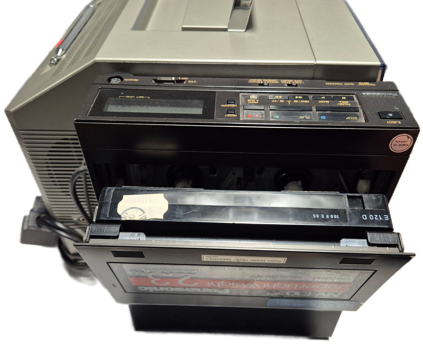 Panasonic TC-1100G Colour TV + NV-180 VHS Video Recorder ( TC-1100G ) USED