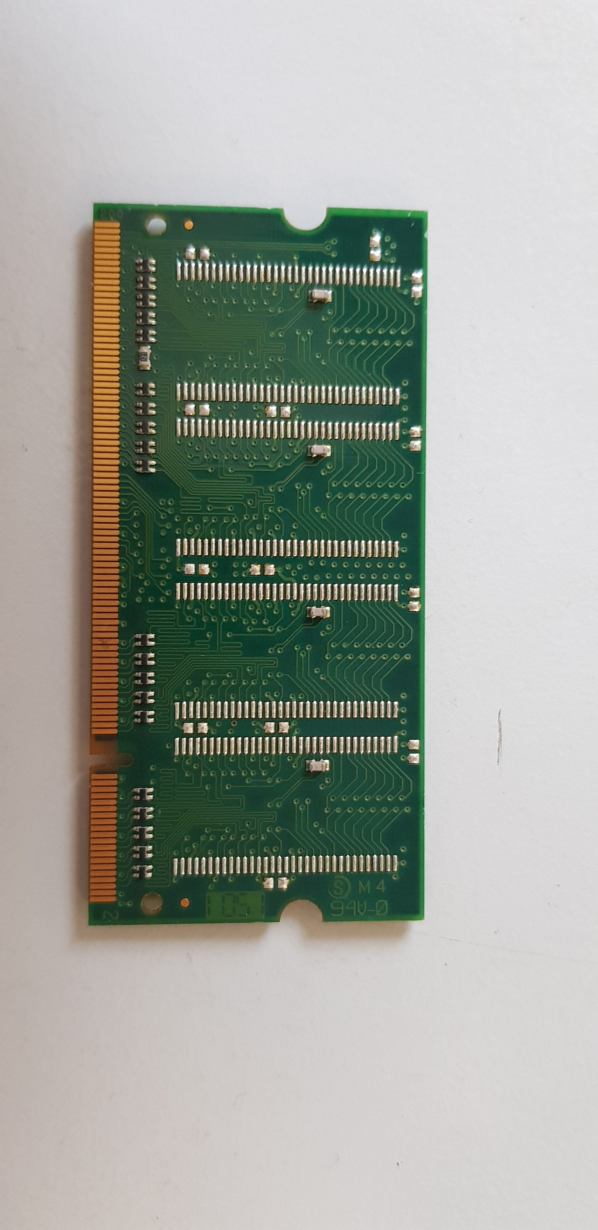 Unigen 256 MB DDR-RAM 200-pin SO-DIMM PC-3200S Memory Module (UG032D6686LM-GJFHYN)