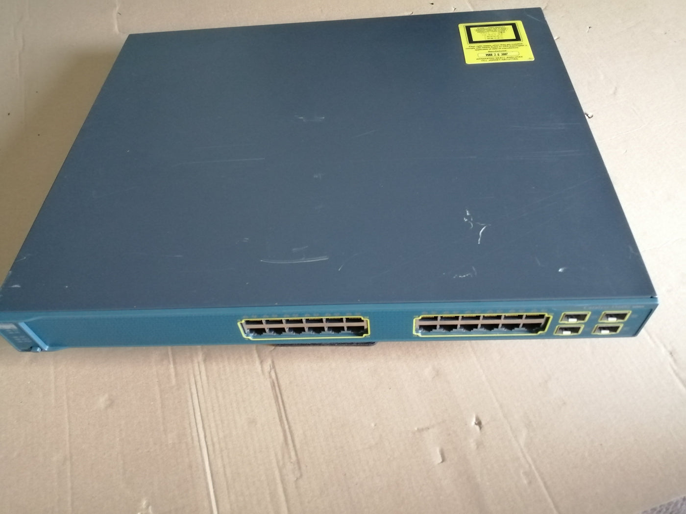 CISCO CATALYST 24 PORT SWITCH ( WS -C3560-24TS-S V03 USED )