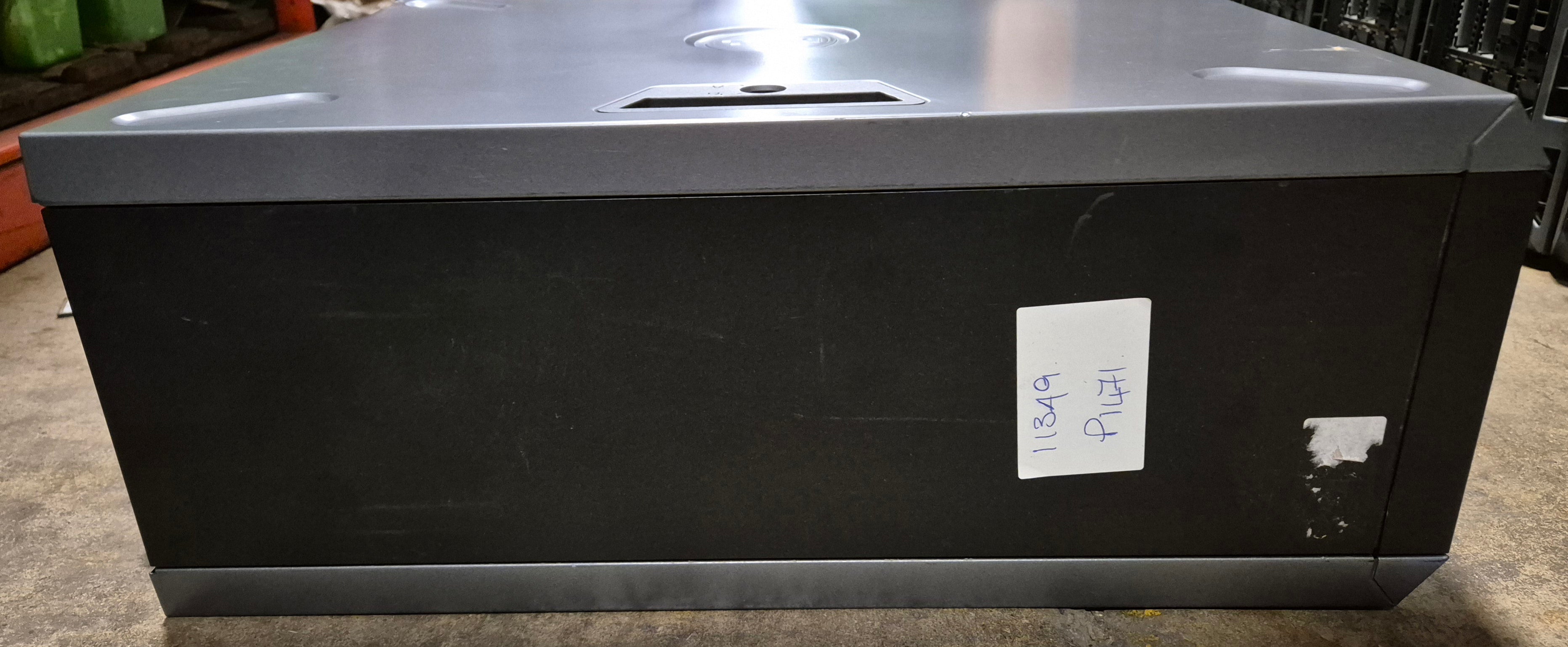 Dell PowerEdge T320 Xeon E5-2403 1.80Ghz NO RAM/HDD/OS DVD Dual PSU WinSVR 2008 COA ( E20S ) USED Damaged case