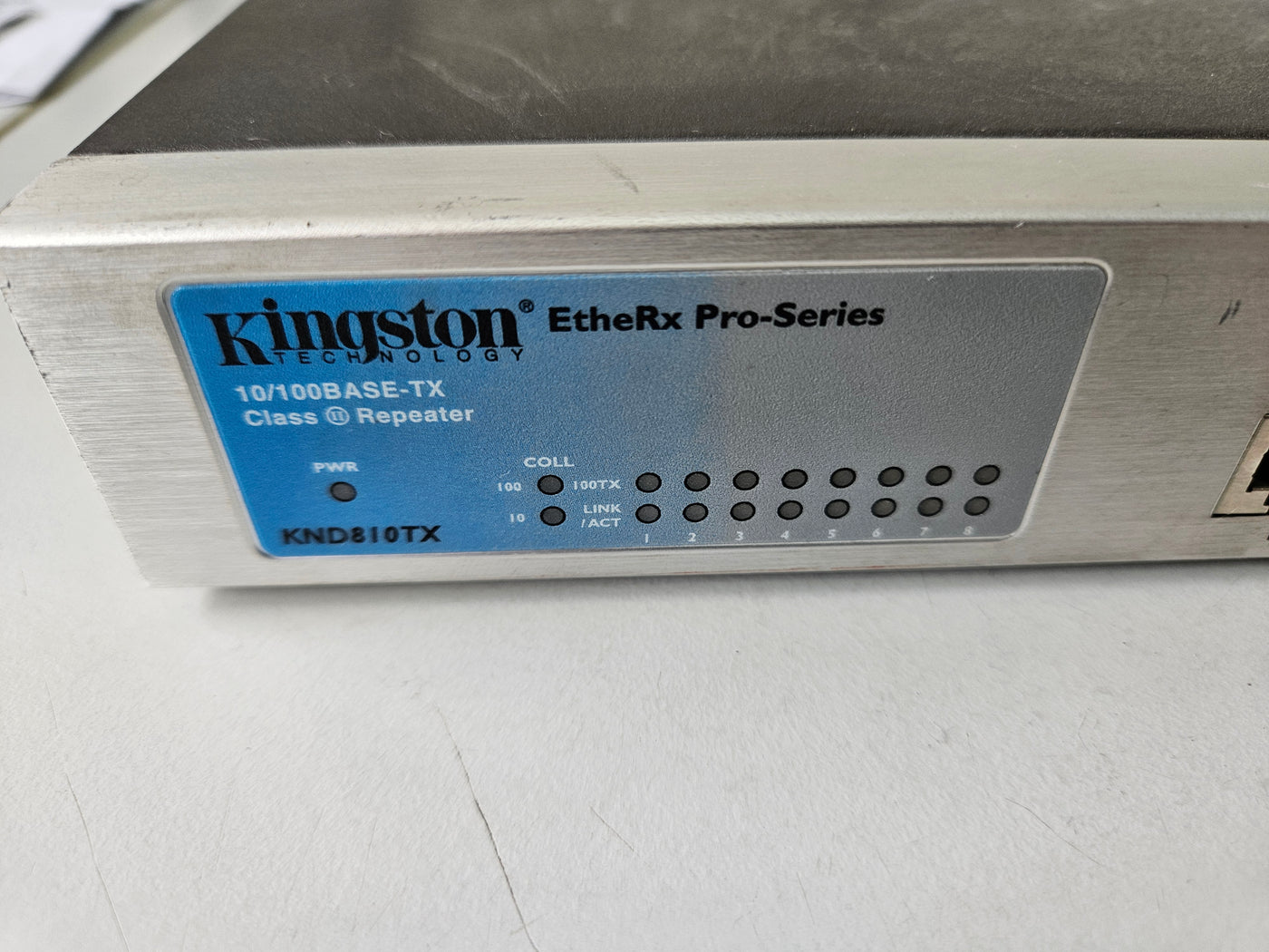 Kingston EtheRx Pro-Series Class II 8-Port Repeater Switch ( KND810TX ) USED