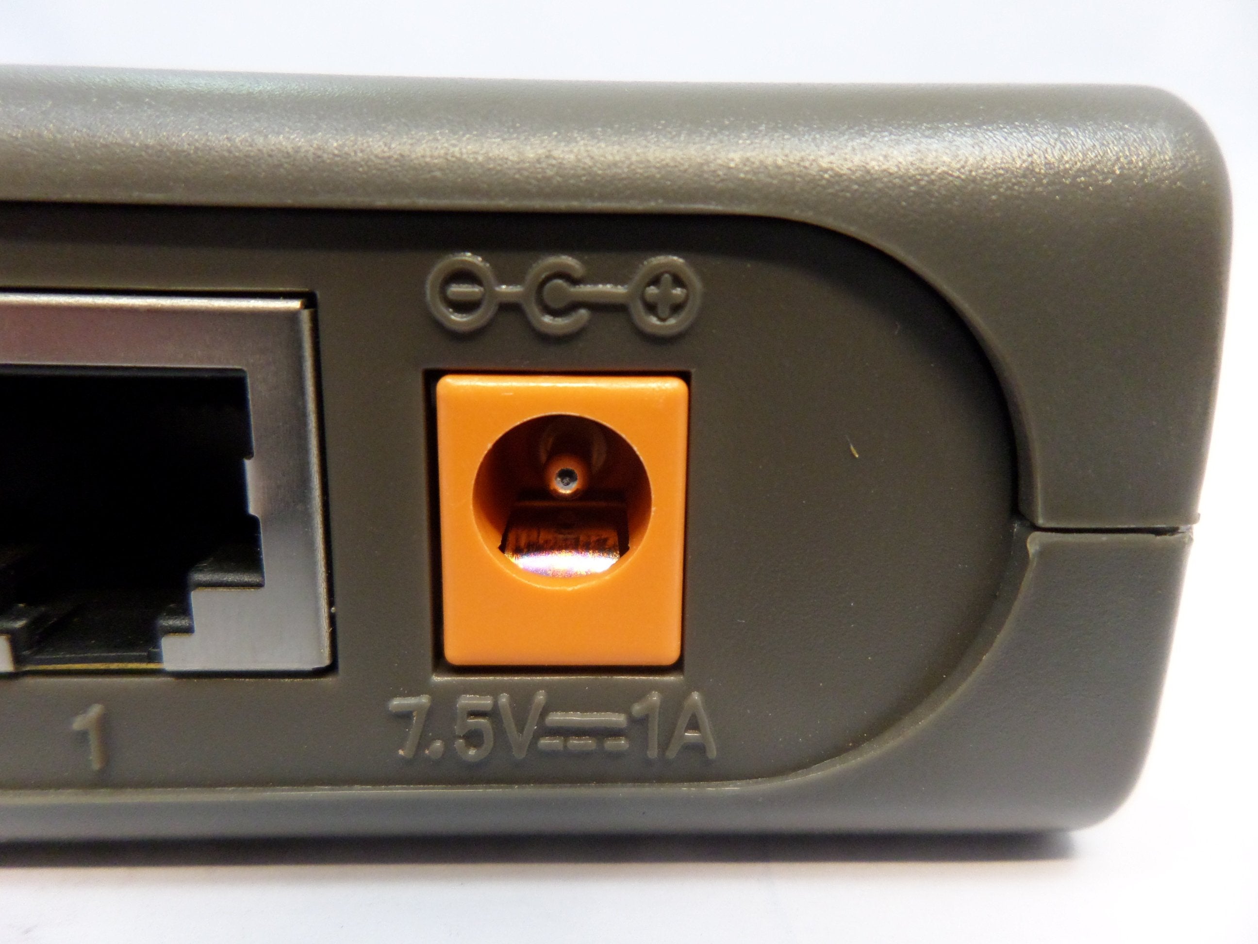 D-Link 8-Port 10/100 Fast Ethernet Switch