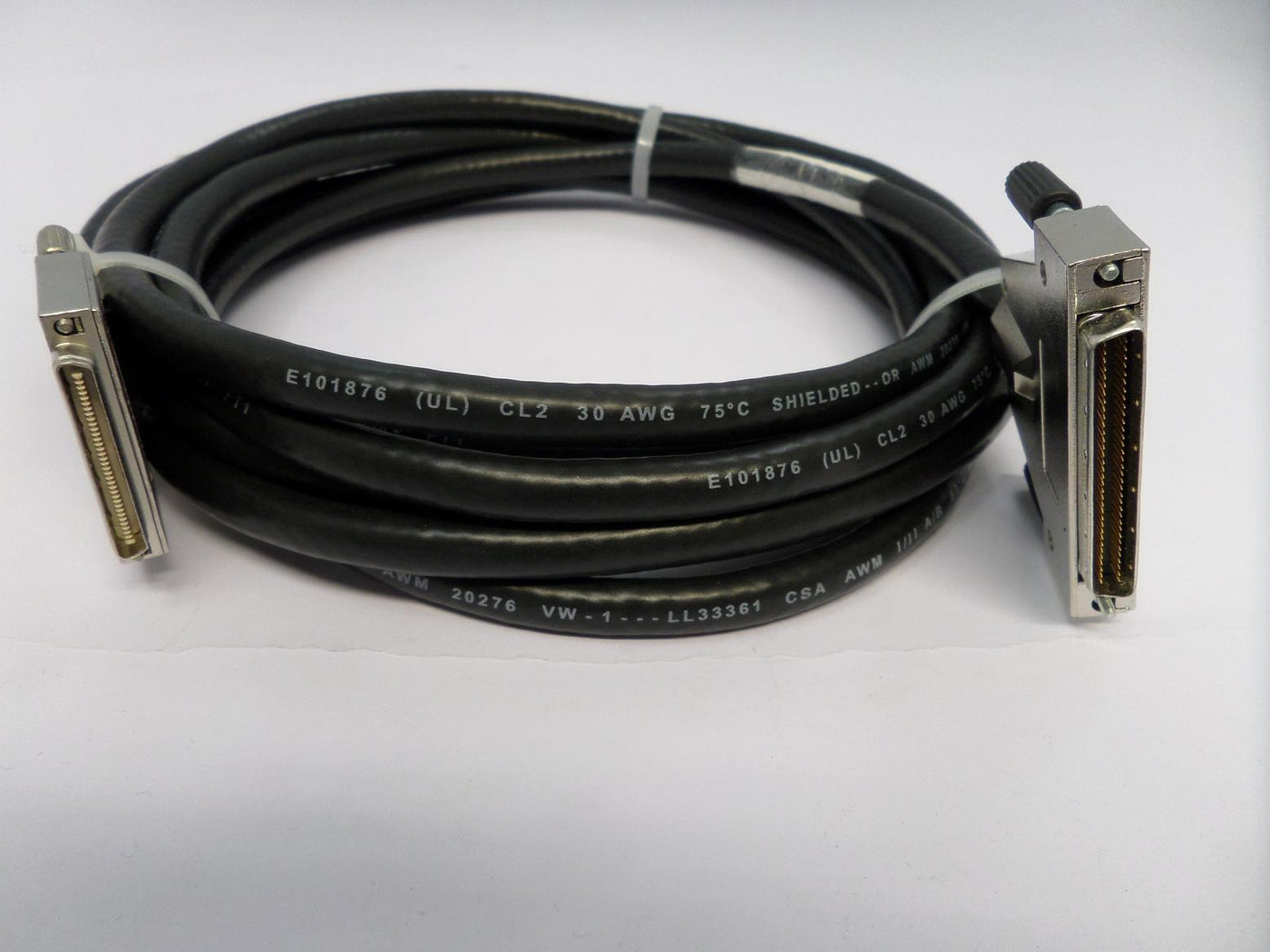 Dell PowerVault 4M VHDCI Male to HD68-Pin SCSI Cable ( 03672 ) USED