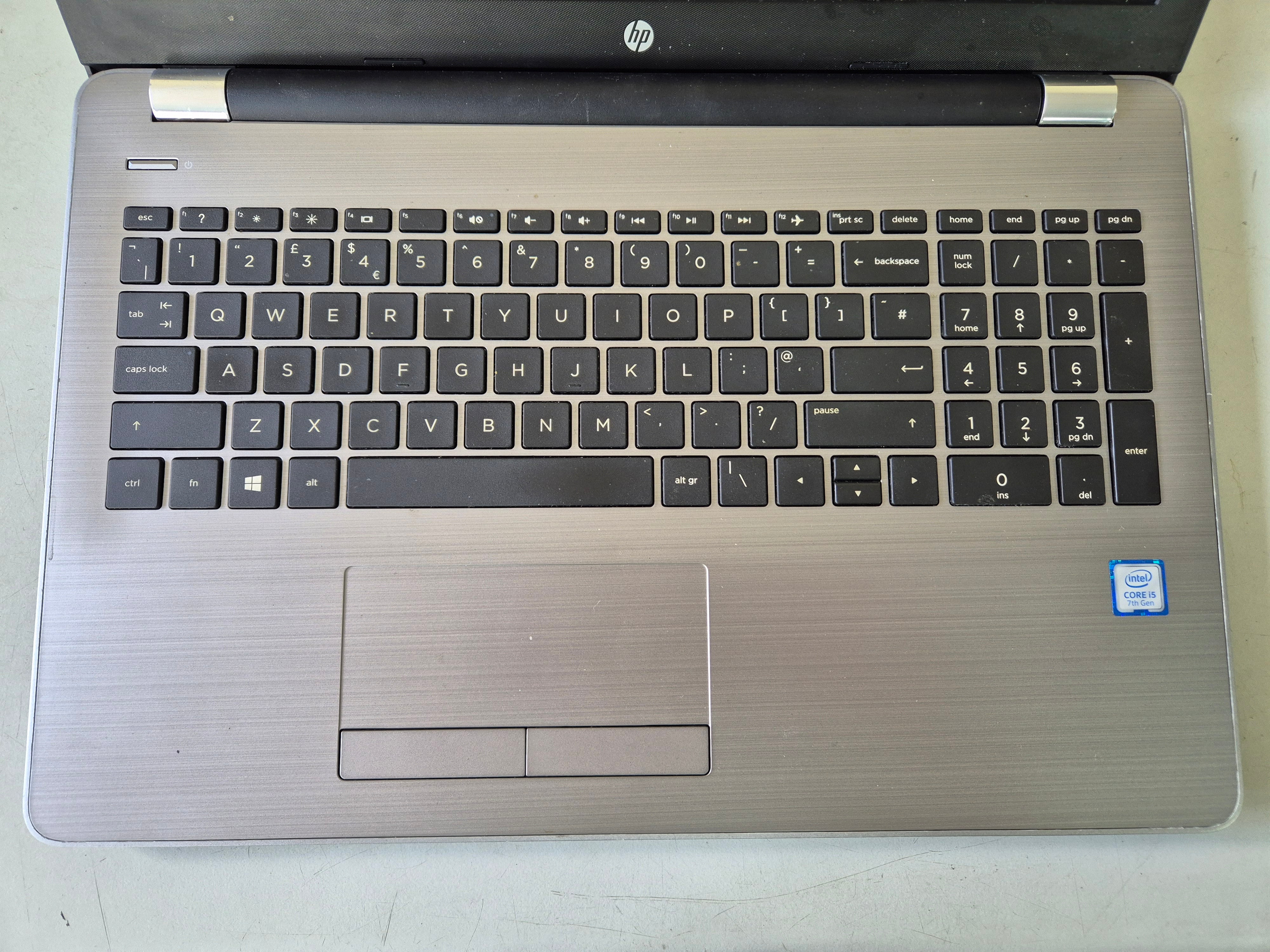 HP 250 G6 256GB SSD 8GB RAM i5-1135G7 2.4GHz NO OS 15.6" ( 1WY59EA#ABU ) SPR