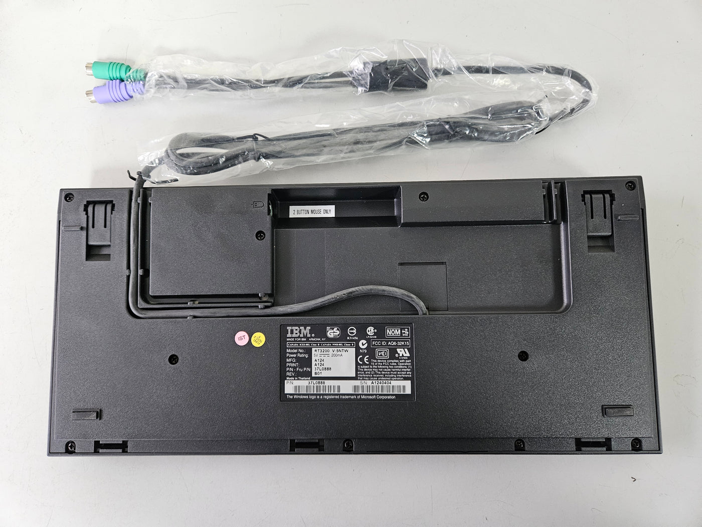 IBM RT3200 US Black Space Saver II PS/2 Wired Keyboard ( 37L0888 ) REF