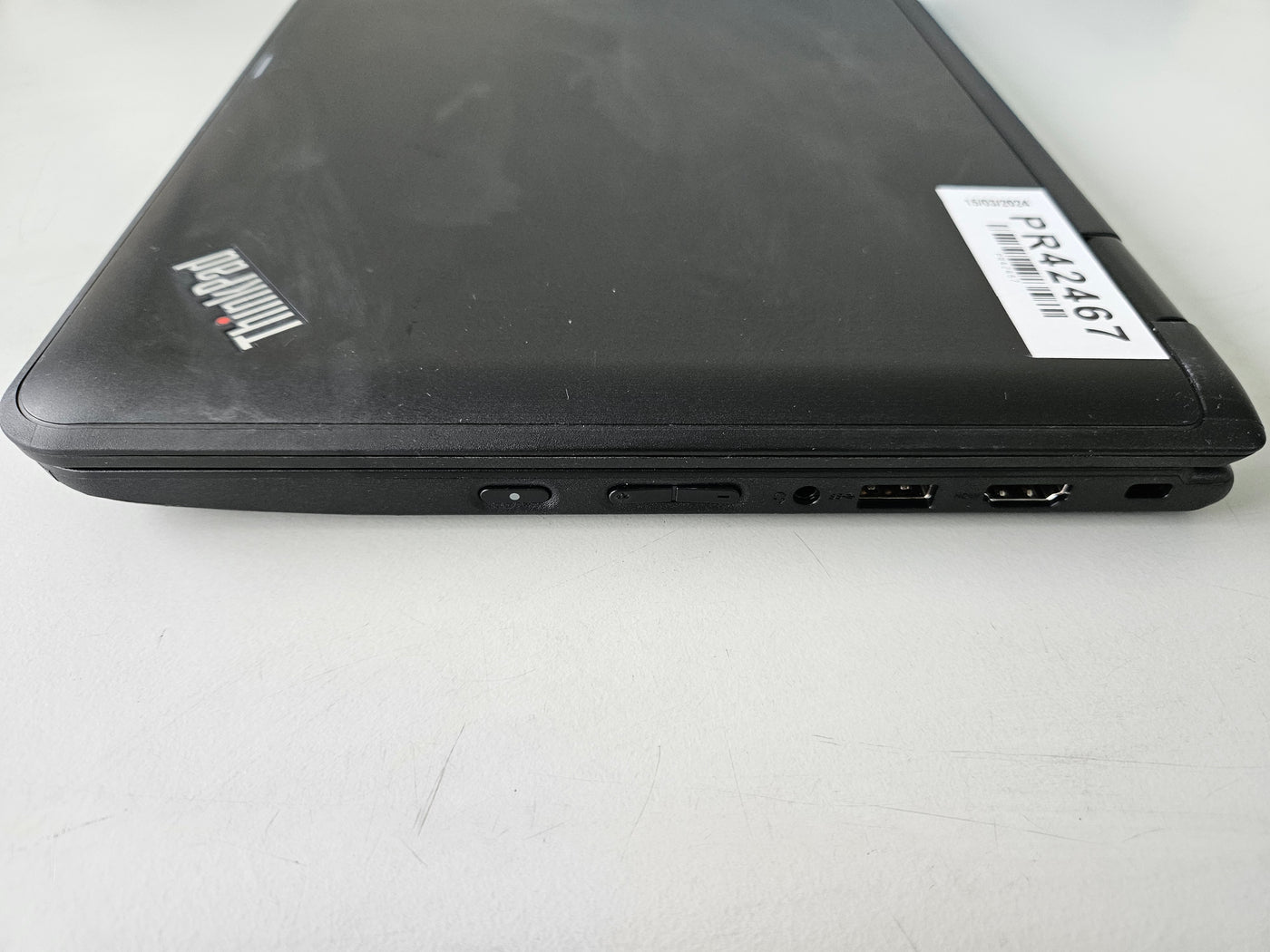 Lenovo Thinkpad Yoga 11e 128GB Celeron N3160 4GB Win7Pro Laptop ( SL10H42796 ) USED POOR BATTERY