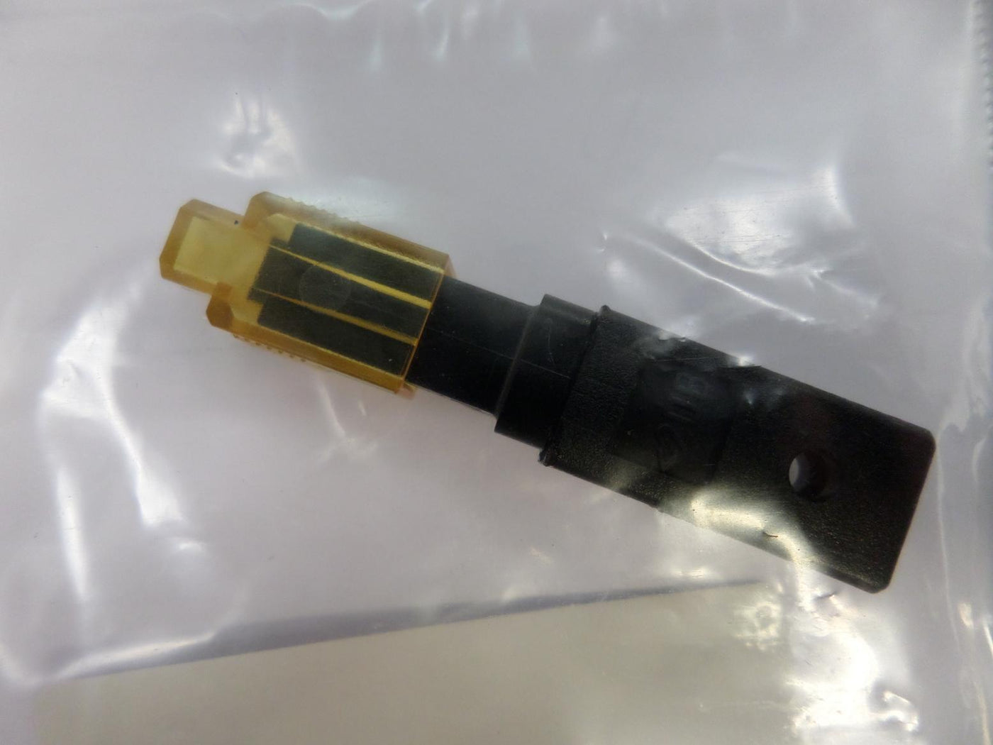 PR25102_12R9312_Fibre Optic Multimode Wrap Plug - Image3