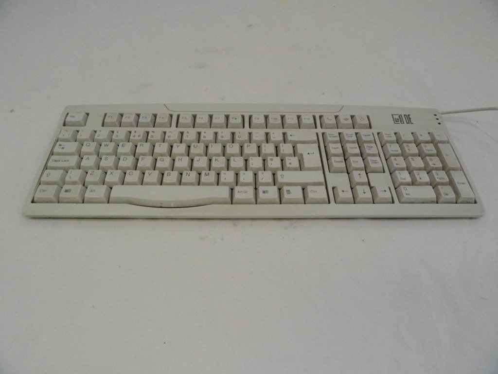 EZ-9900 - DE Smart UK Keyboard - USED