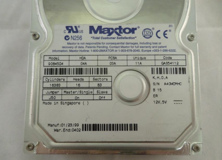 MC2023_90845D4_Dell Maxtor 8GB IDE 5400rpm 3.5in HDD - Image3