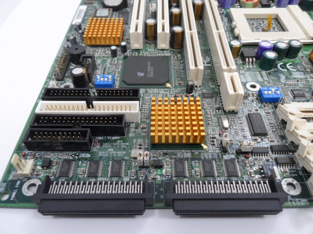 PR18855_GA-6EXDR_Gigabyte GA-6EXDR Motherboard ATX Socket 370 - Image6