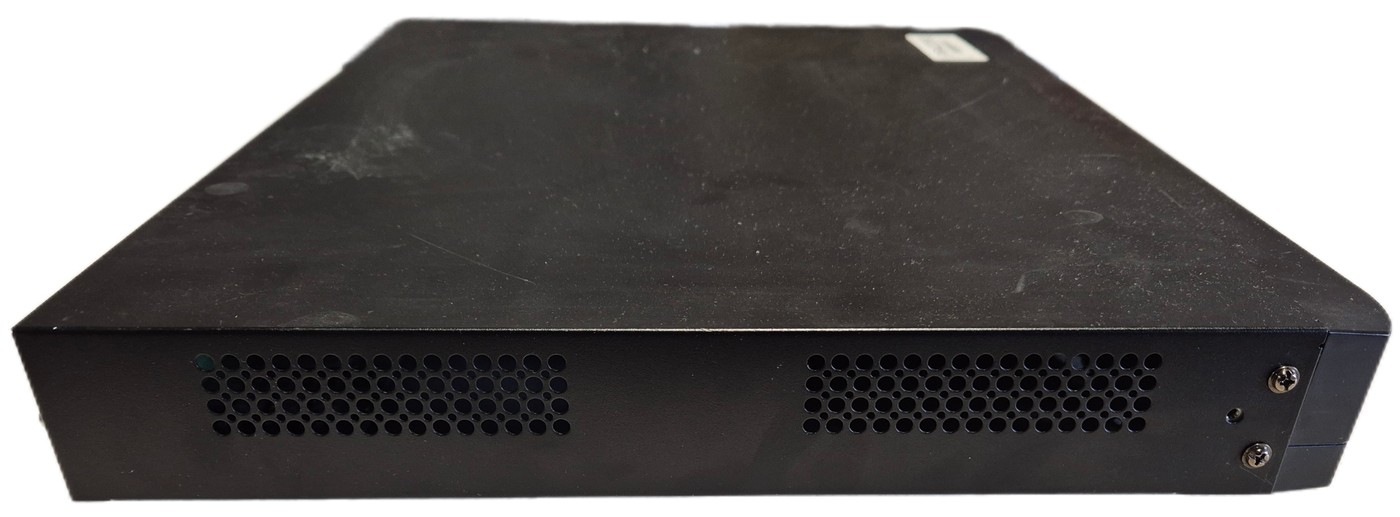 HIKVision 16 Channel Embedded Net DVR NO HDD - passwords reset NO PSU ( DS-7216HUHI-K2 ) USED