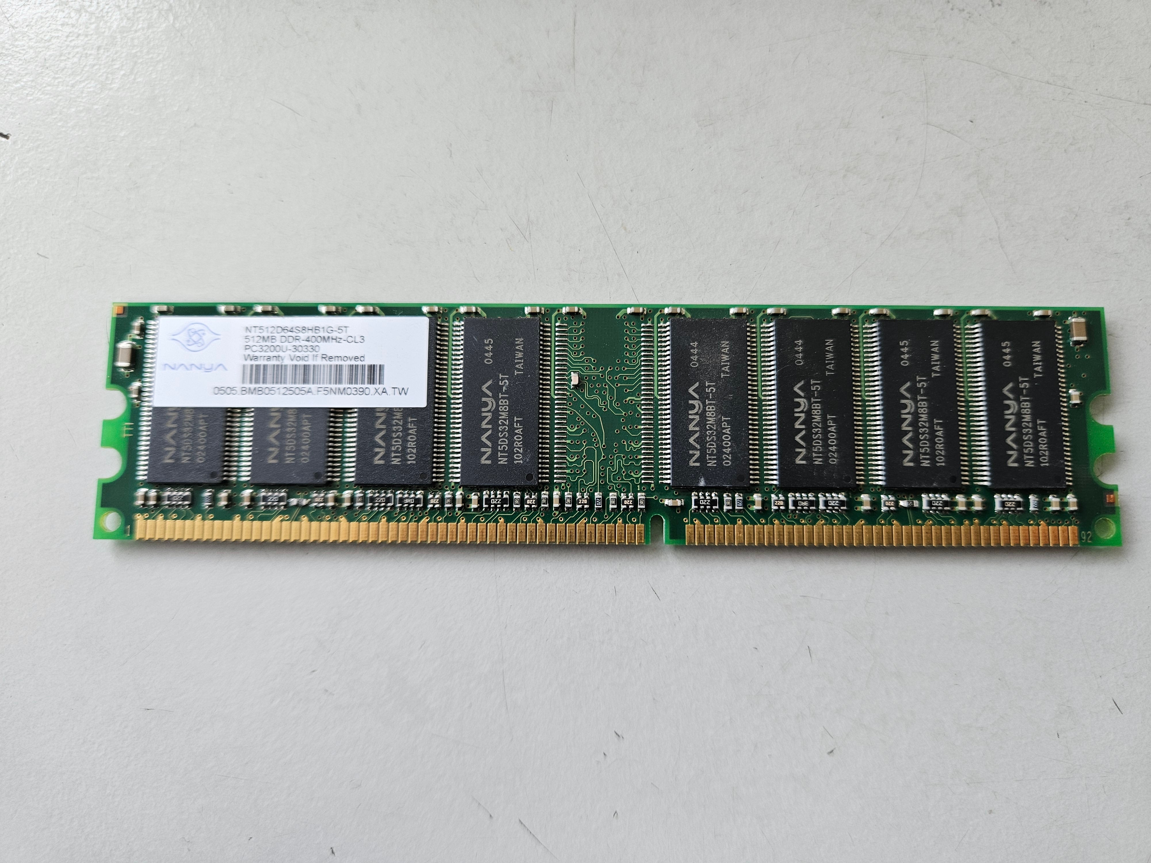 Nanya 512MB DDR-400MHz CL3 PC3200U nonECC DIMM ( NT512D64S8HB1G-5T ) REF