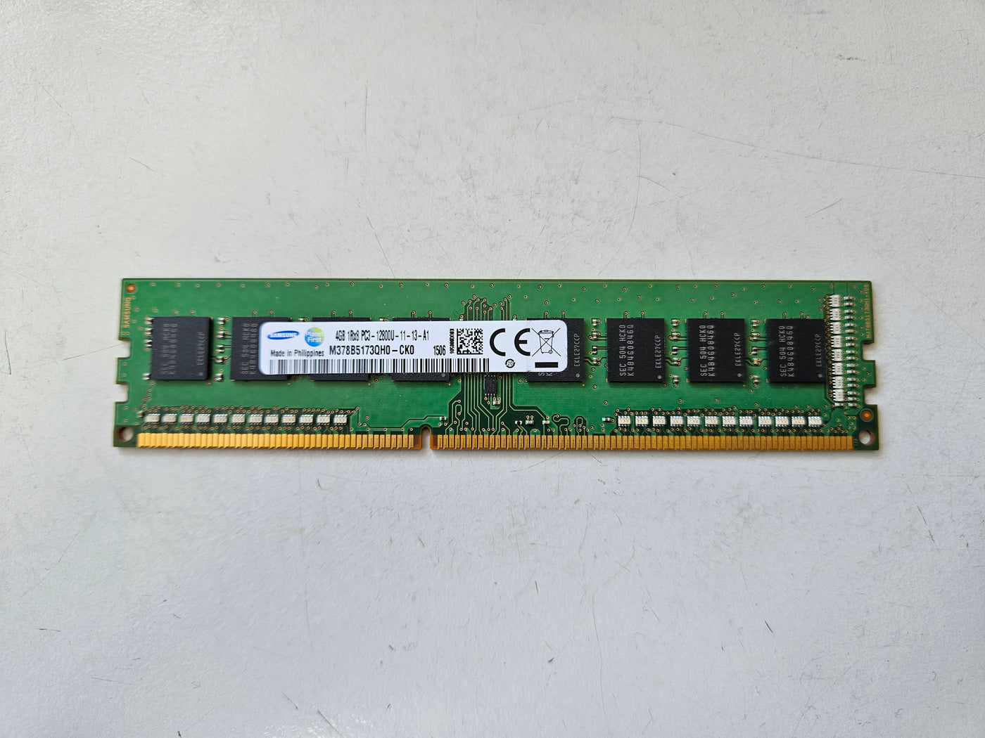 Samsung HP 4GB DDR3-1600MHz PC3-12800 Non-ECC Unbuffered CL11 240-Pin DIMM ( M378B5173QH0-CK0 698650-154 ) REF