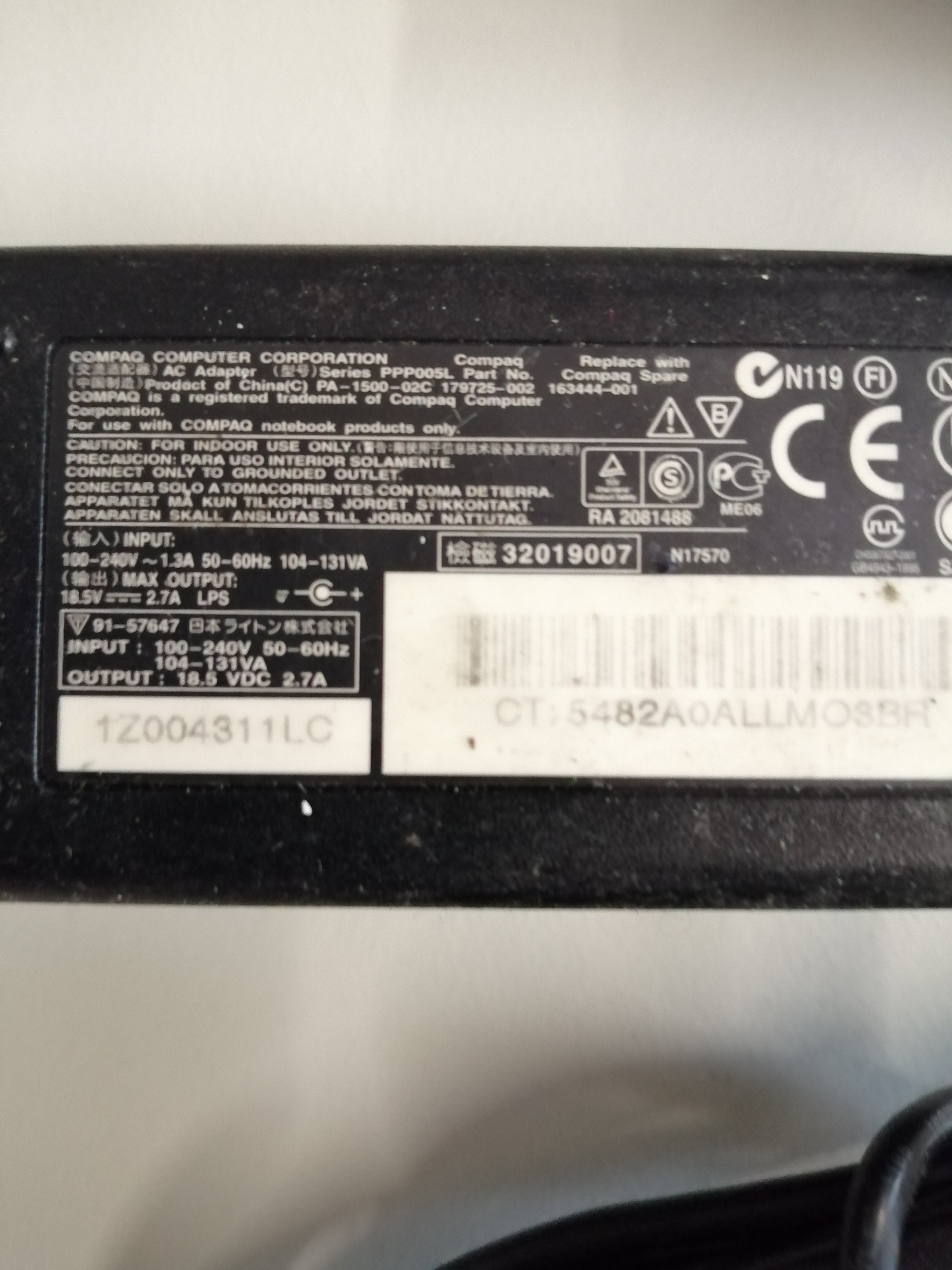 Compaq 18.5V AC Adapter ( 179725-002 PPP005L ) USED