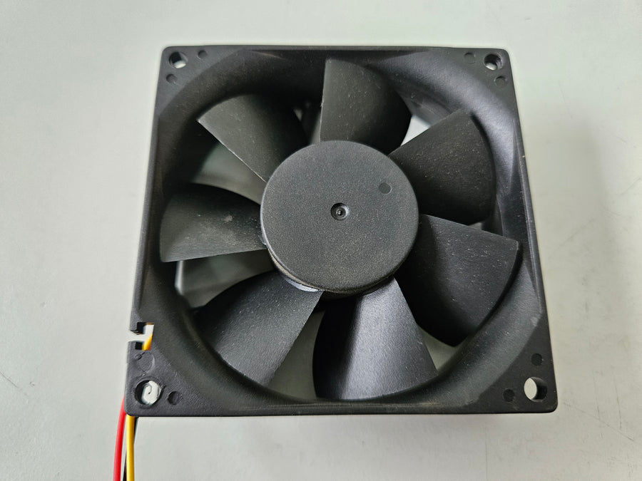 Evercool DC12V 0.11A 80mm Case Cooling Fan ( EC8025M12CA ) USED