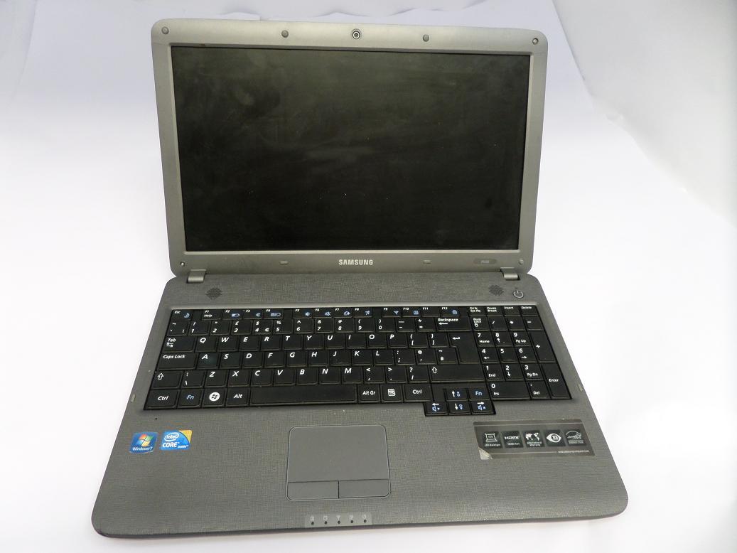 NP530 - Samsung P530 Pro Intel i3- 370M 2.4GHz DVD/RW 15.6in Screen Notebook - No HDD - No RAM - Screen Damaged - No PSU - SPR