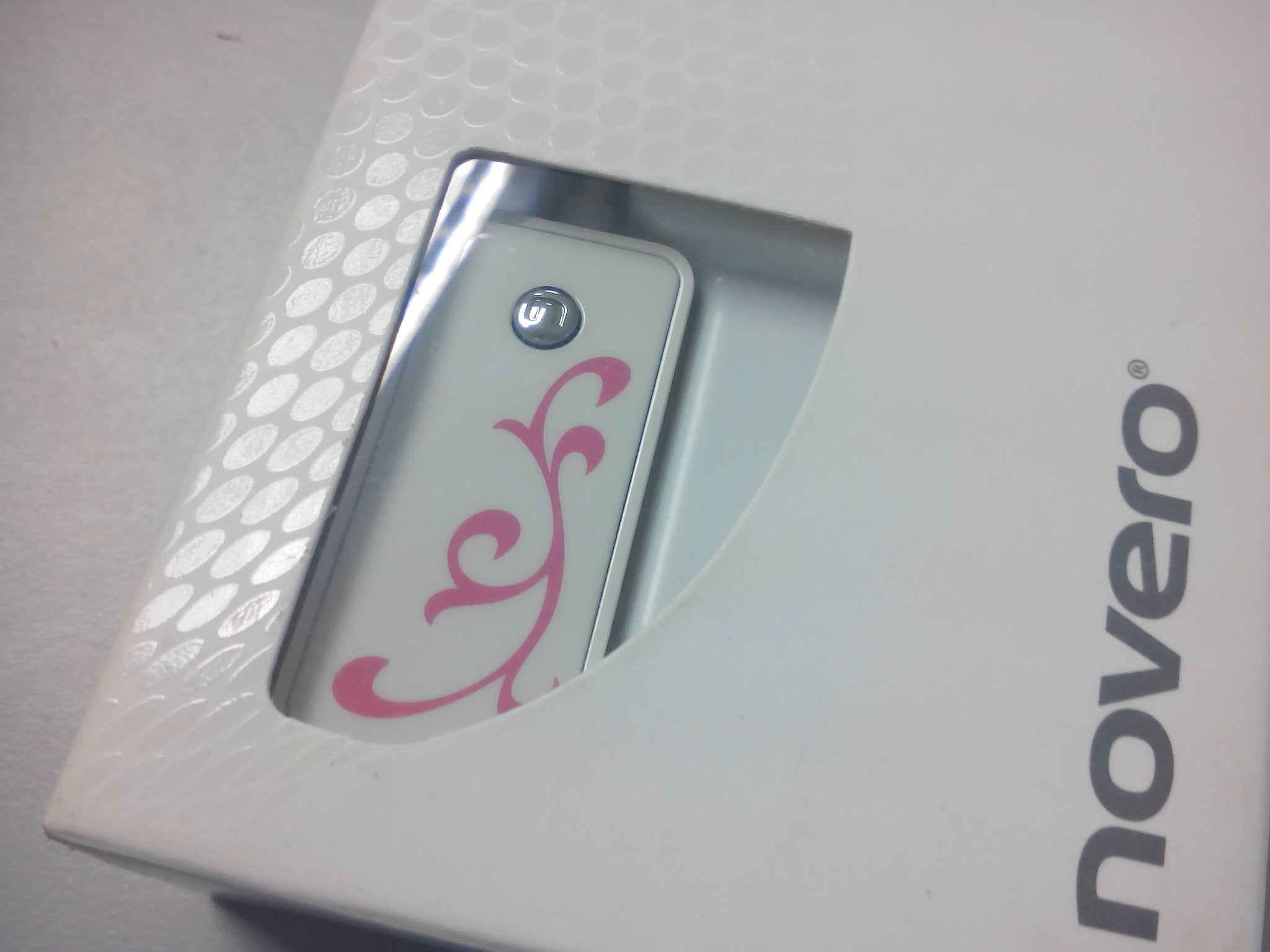 Novero Soho Twig Bluetooth Headset - White / Rose - PC User | PC Parts And Spares | FREE UK DELIVERY