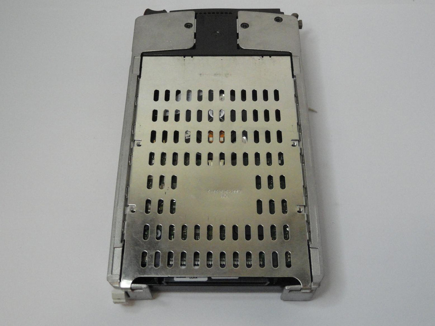 PR21768_0B22161_Hitachi HP 146.8GB SCSI 80 Pin 15Krpm 3.5in HDD - Image3