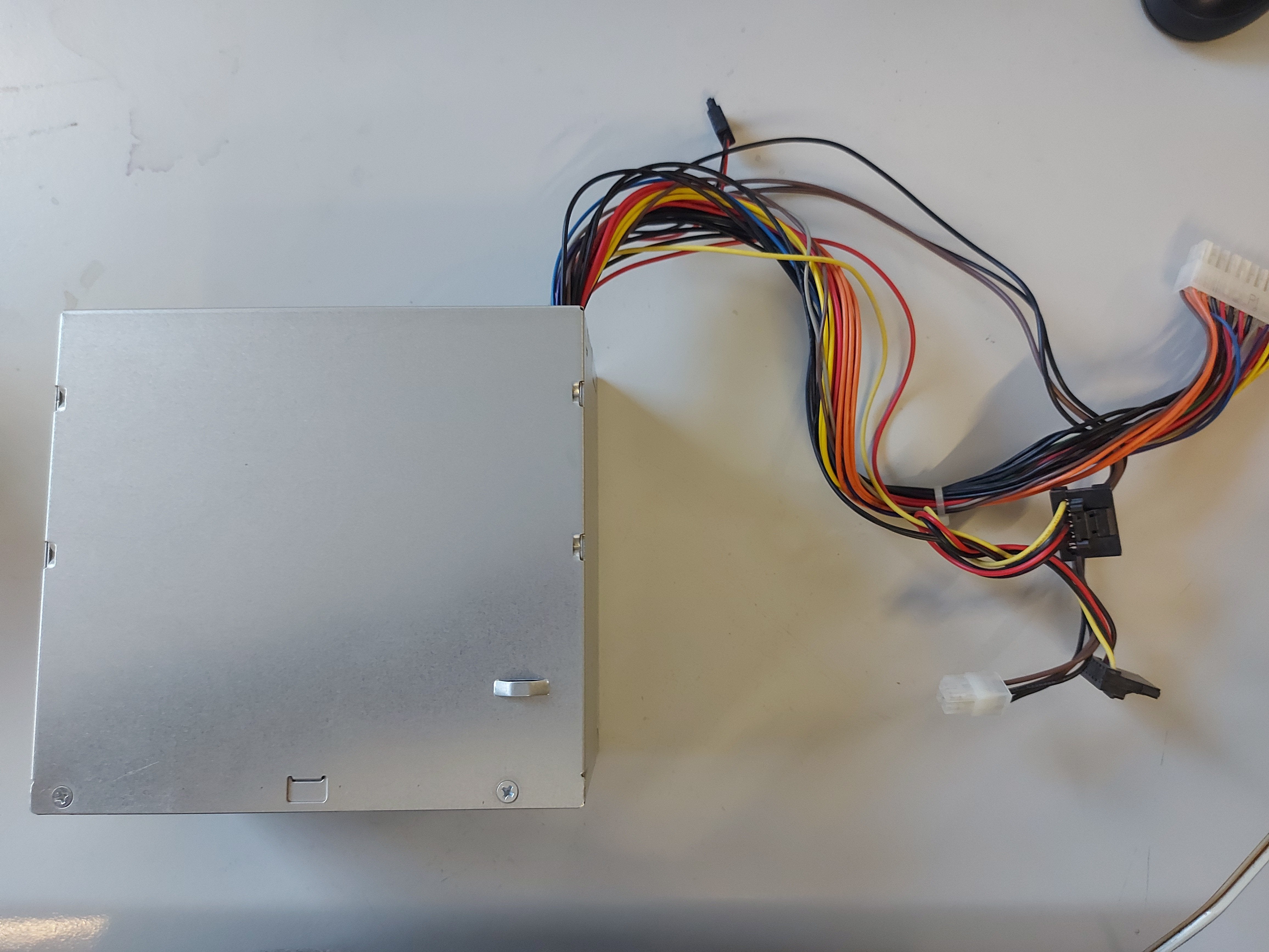 HP pcd010 180W 24-PIN ATX POWER SUPPLY 759051-001