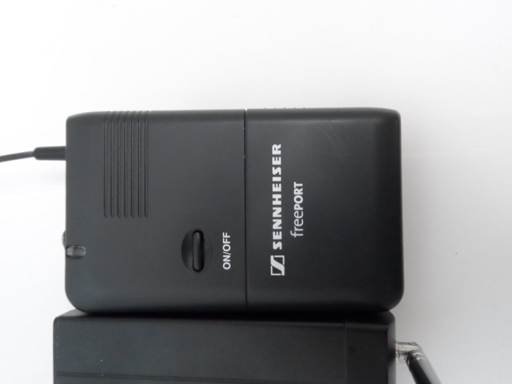 FreePort Diversity Receiver & Bodypack Transmitter  ONLY ( FreePort SK2-E EM1-E  USED)