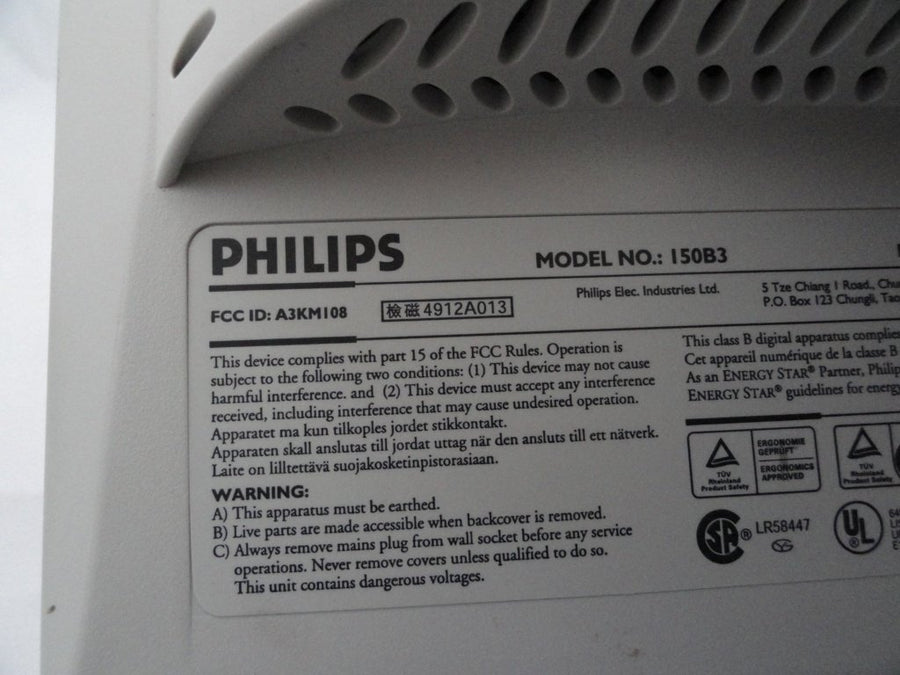 PR05074_150B3_Phillips 150 B3 15" LCD Monitor - White - Image2