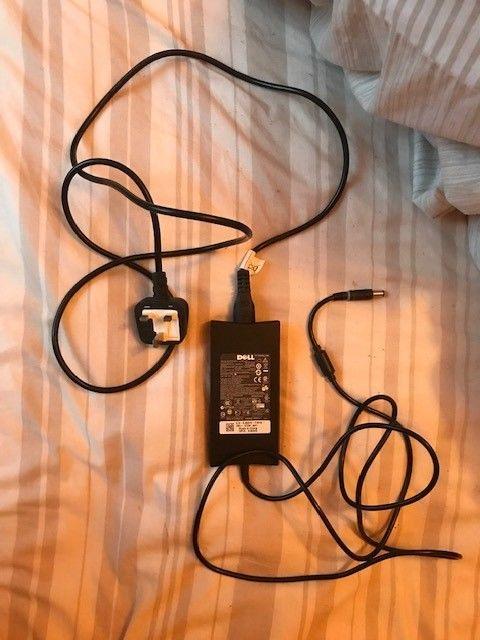 Dell Slimline Laptop Charger (LA90PE1-01 USED)