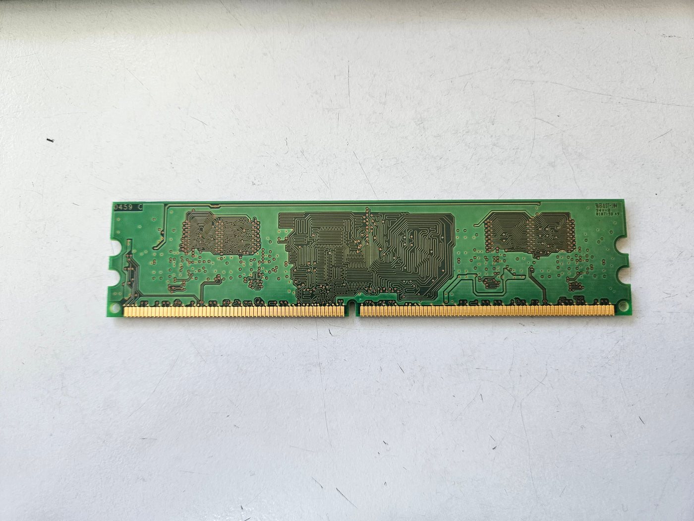 Micron 512MB PC2-4200 DDR2-533MHz non-ECC Unbuffered CL4 240-Pin DIMM ( MT4HTF6464AY-53EE1 ) REF