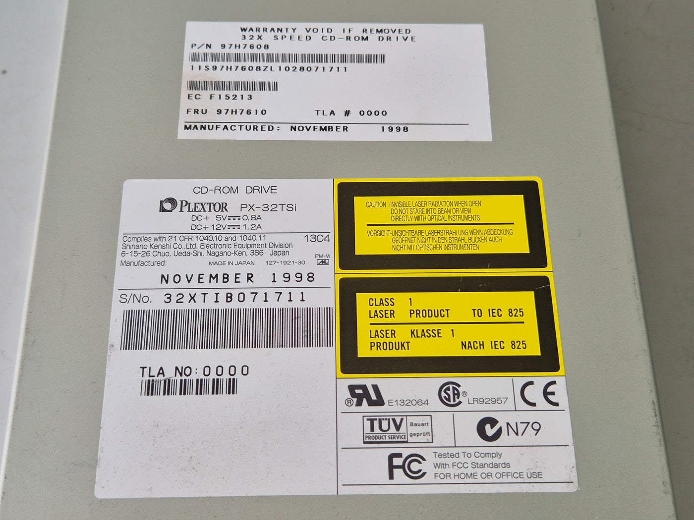 Plextor IBM PX-32TSi 32x SCSI 50Pin CD-ROM Drive ( 97H7608 97H7610 ) USED