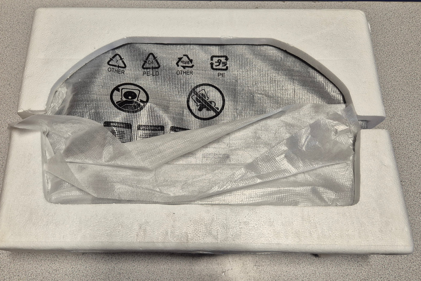 HP V213a 20.7-inch LED Monitor - NO STAND SCREEN ONLY ( W3L13AA HSTND-9101-A ) USED