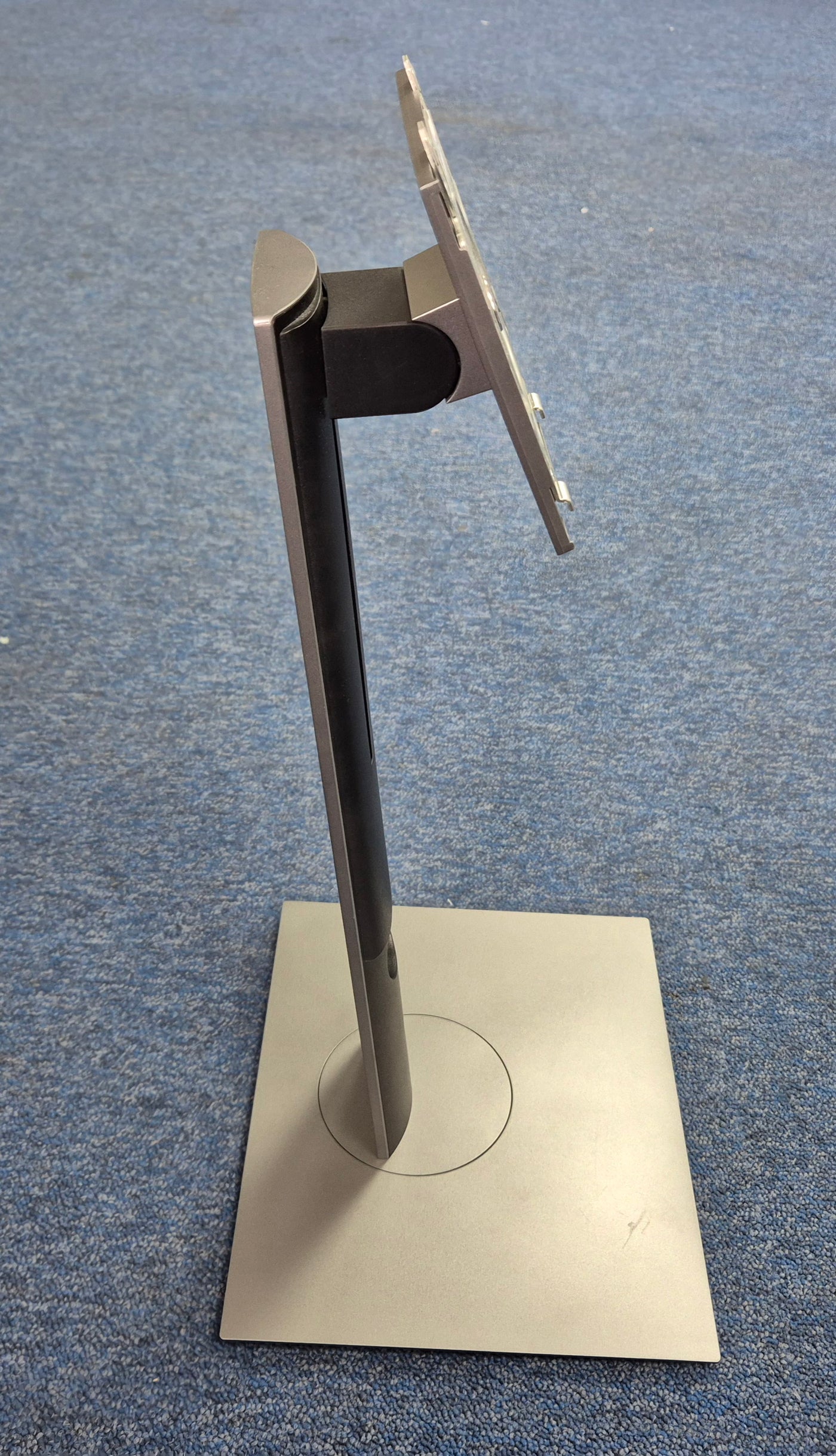 Dell U3219Q STAND ONLY - USED
