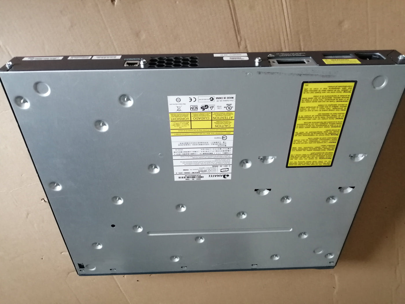 CISCO CATALYST 24 PORT SWITCH ( WS -C3560-24TS-S V03 USED )