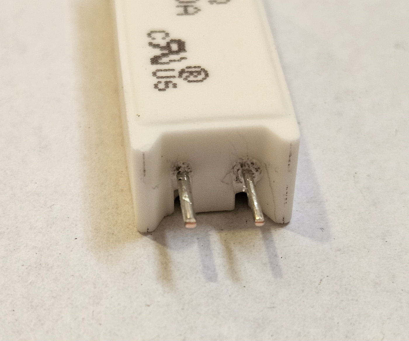 Futaba ceramic core wire wound thermal fuse - Built in resistance 24R 5% ( RFT07 240HM RFT07J24R0T133NH ) NEW