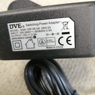 DVE SWITCHING POWER ADAPTER IN 100-240V 0.5A OUT 5V 2.5A (  DSA-15P-05 USED )