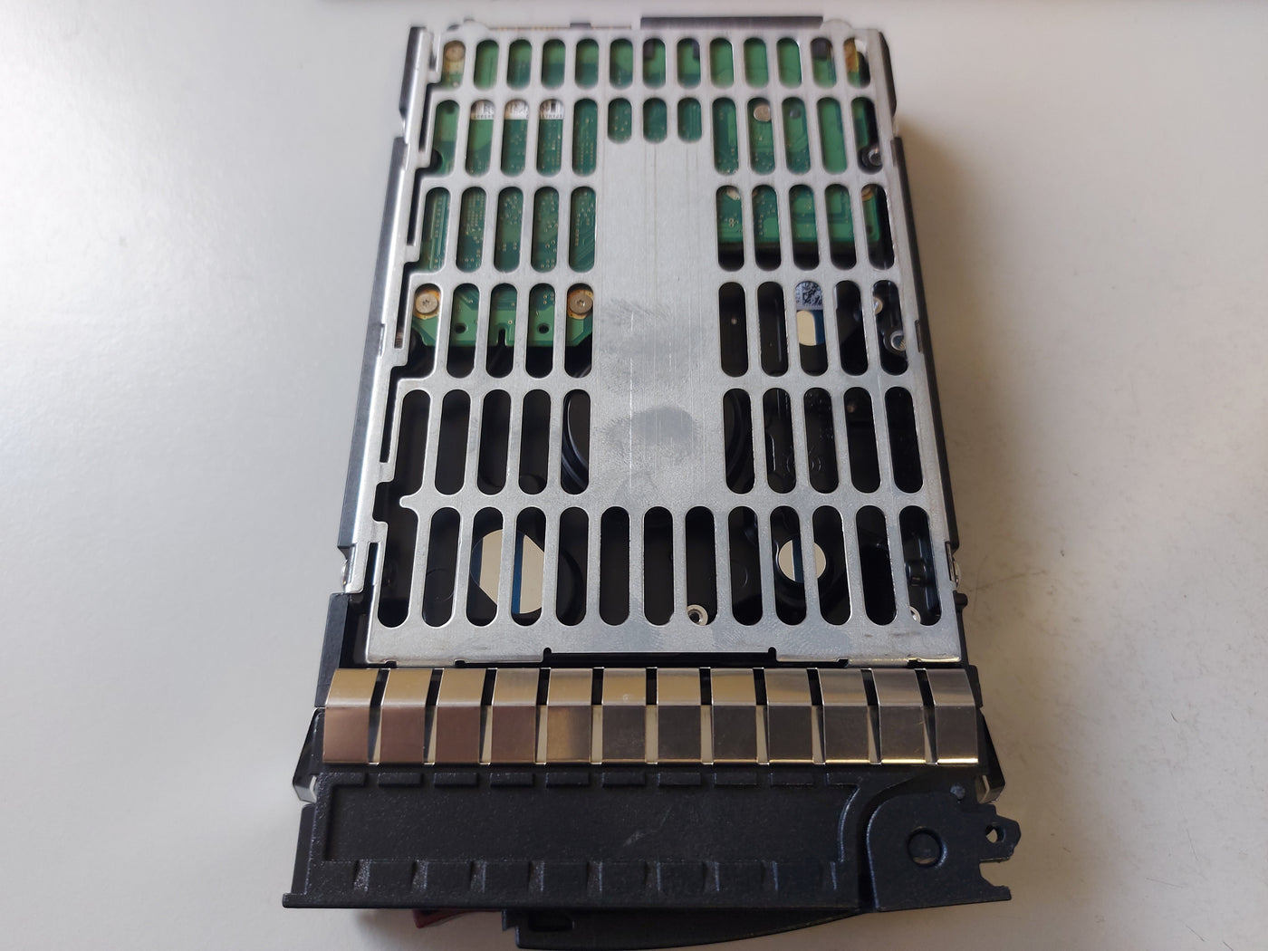 HP Seagate 450GB 15Krpm SAS 3.5in HDD in CADDY ( EF0450FARMV 516810-002 ST3450857SS 9FM066-035 375874-017 454274-001 ) REF
