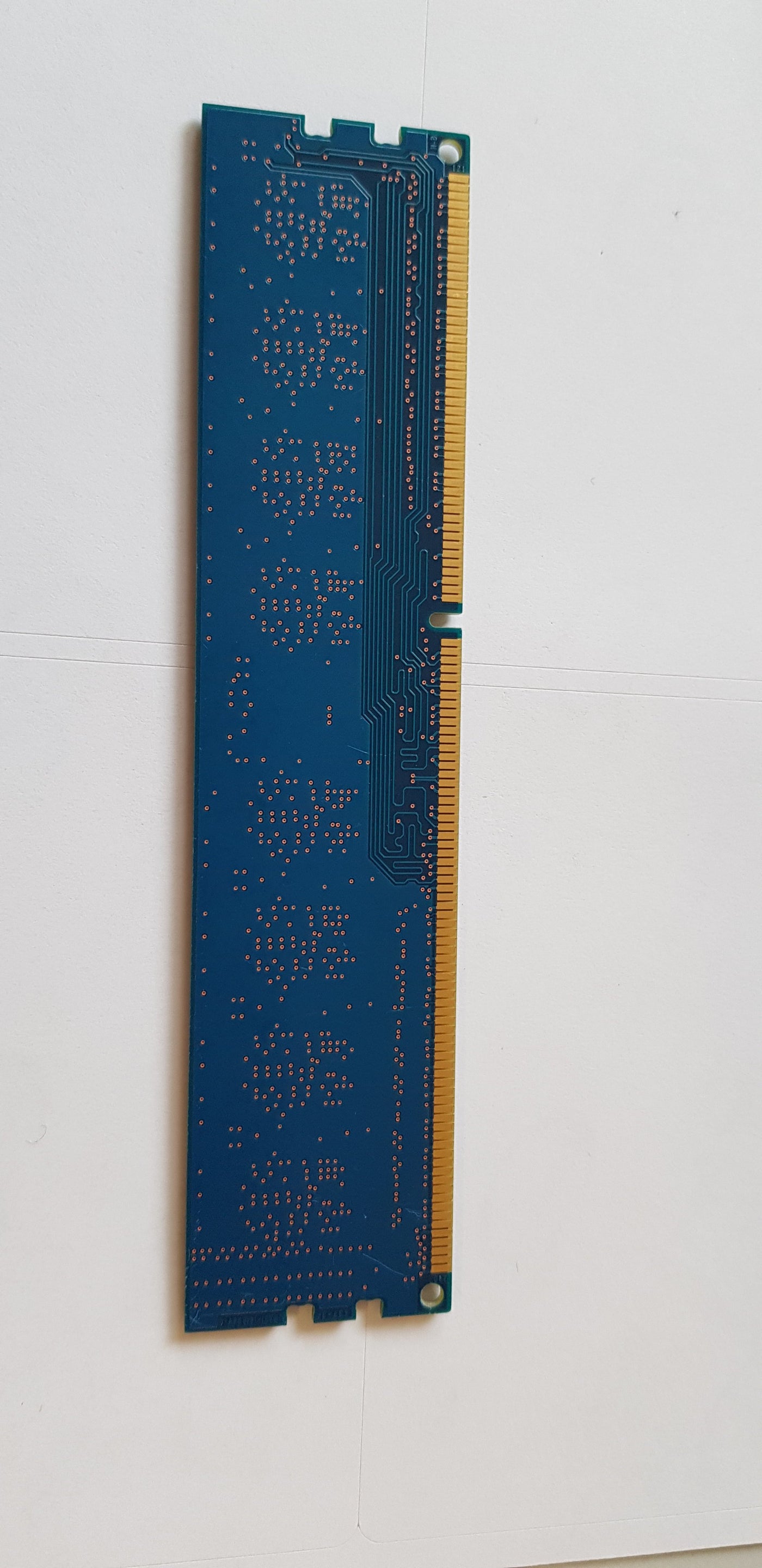 Hynix 4GB 1Rx8 PC3 12800U 240Pins UDIMM DDR3 SDRAM NonECC Module ( HMT451U6BFR8C-PB ) REF