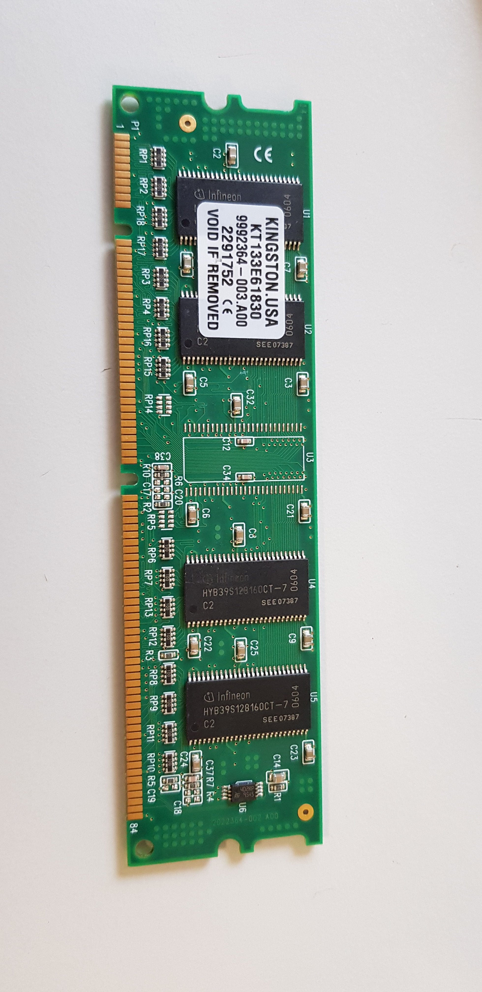 Kingston 128MB PC133 DDR SDRAM DIMM Memory (KT133E61830 / 9992364-003 )
