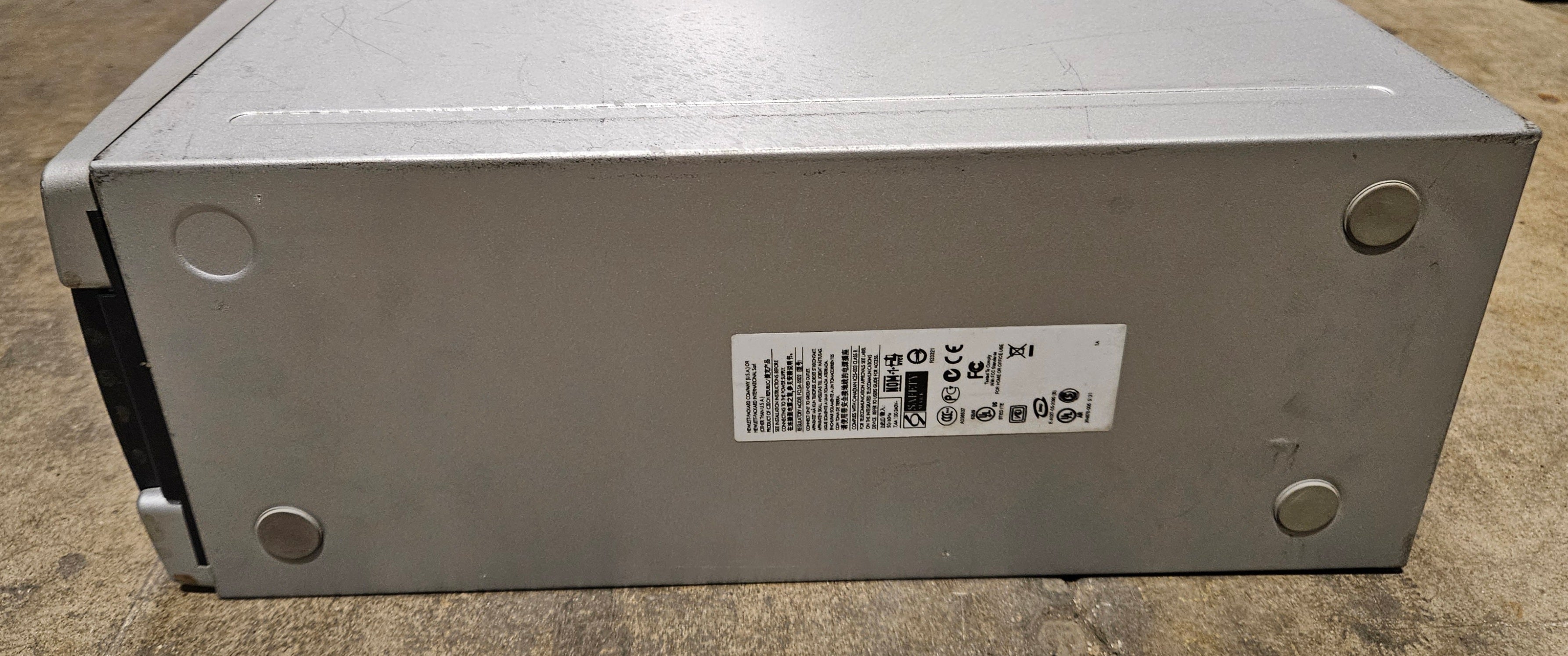 HP XW4300 Workstation 2GB RAM Pentium D 3.4GHz NO HDD NO OS DVD Dual DVI Nvidia Quadro FX WinXP Pro COA ( PS988AV ) USED