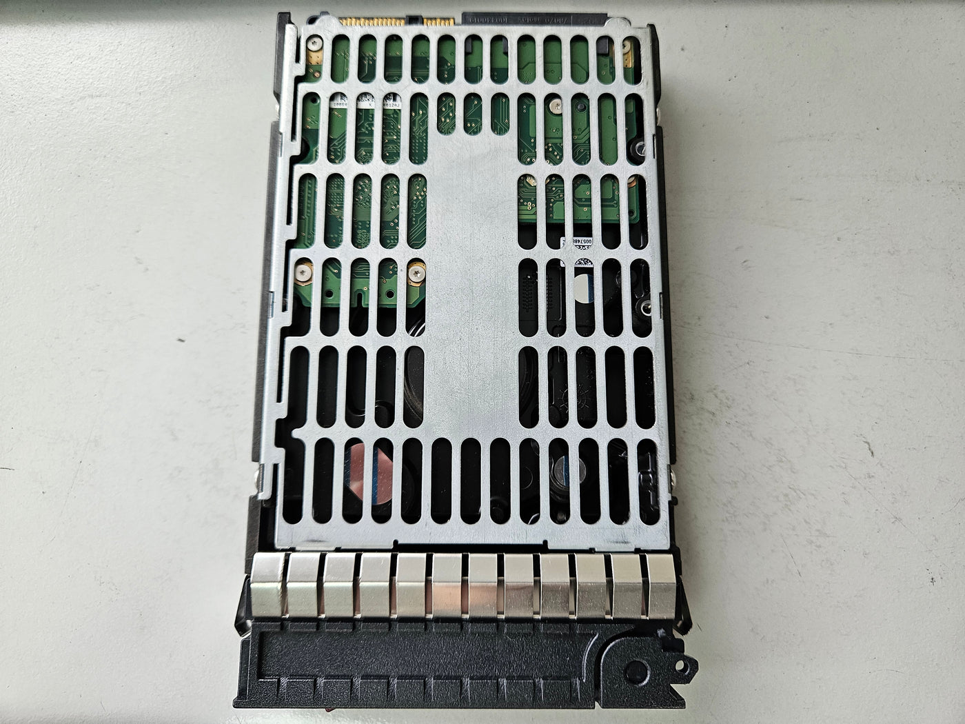 HP Seagate 450GB 15Krpm SAS 3.5in HDD in CADDY ( 9FM066-035 ST3450857SS 516810-002 EF0450FARMV 516832-004 517352-001 ) USED
