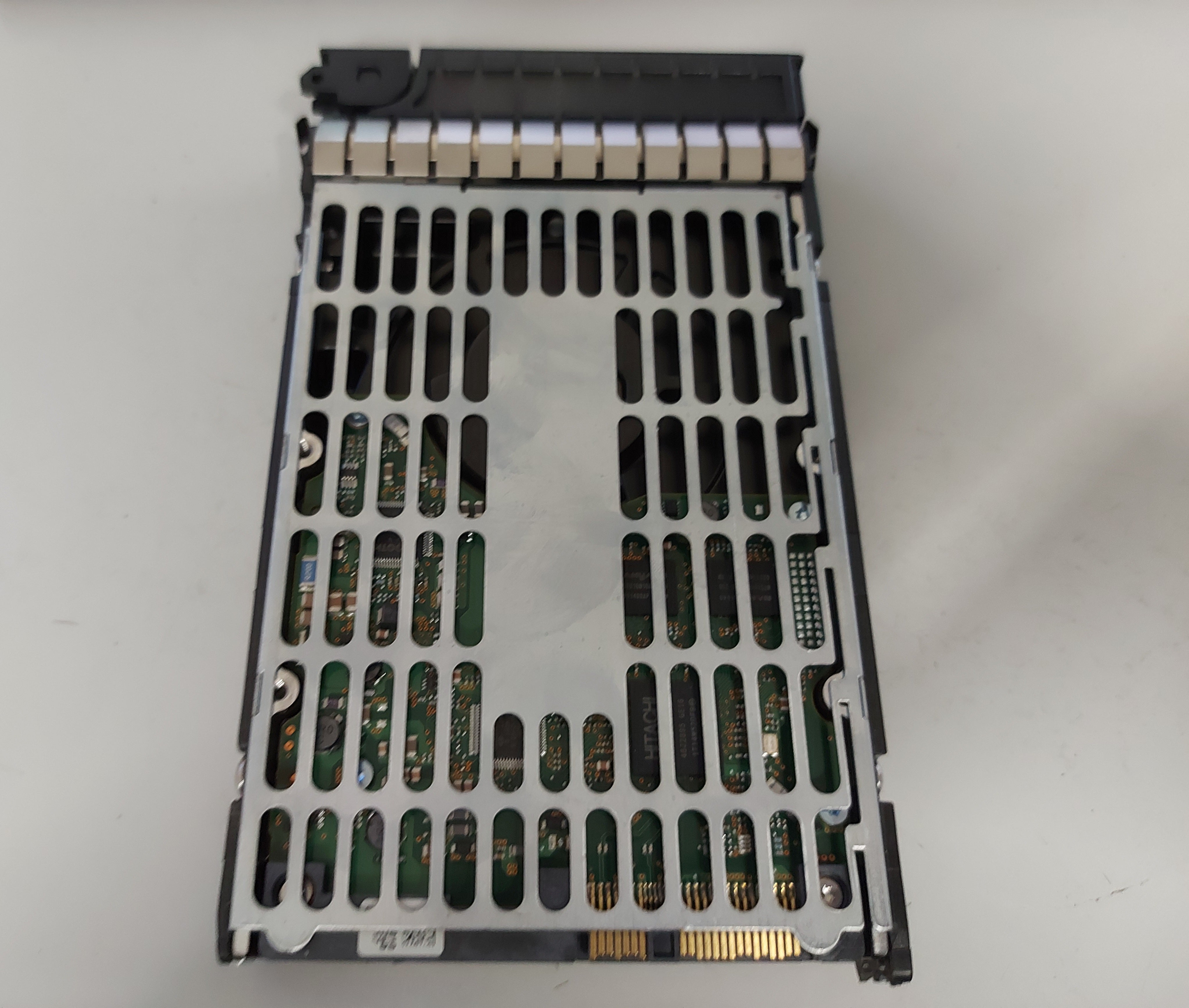 HP Hitachi 450GB 15Krpm SAS 3.5in HDD in Caddy ( 533871-002 EF0450FATFE 0B24474 HUS156045VLS600 516832-003 517352-001 ) USED