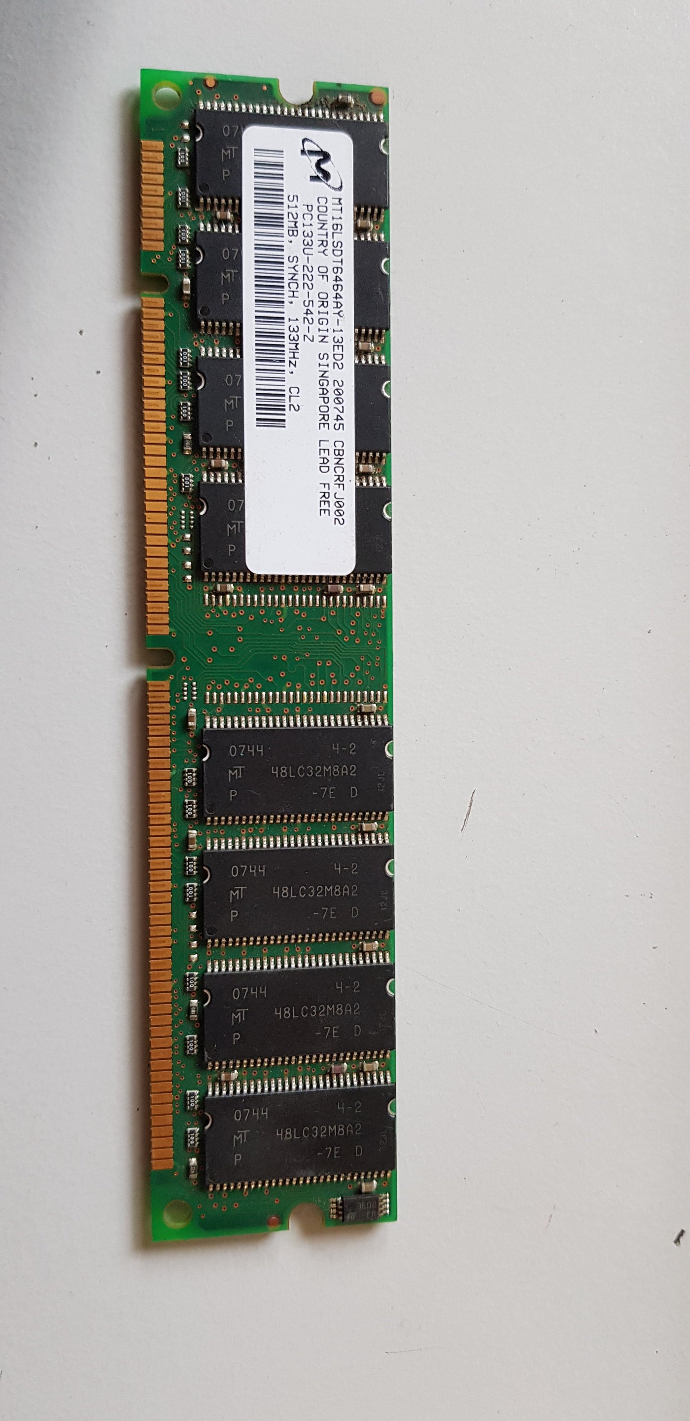 Micron 512MB PC133U CL2 nonECC Unbuffered 168Pin DIMM Memory Module (MT16LSDT6464AY-13ED2)