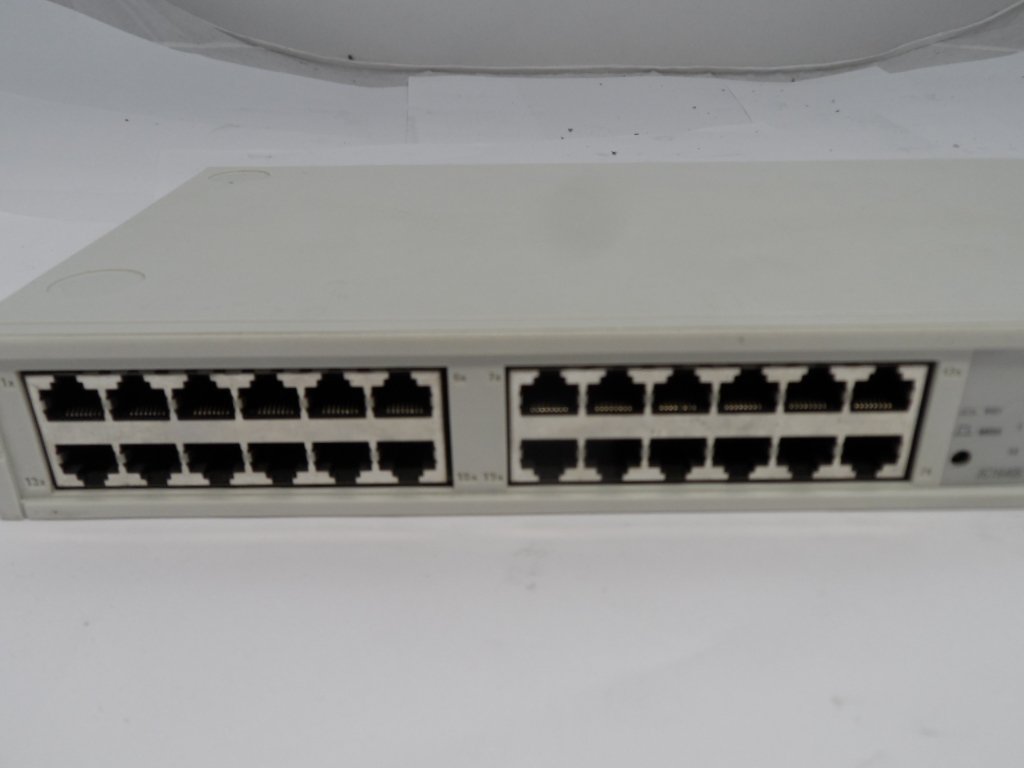 3Com, SuperStack II  PS Hub 40, 24 Port, Cream.