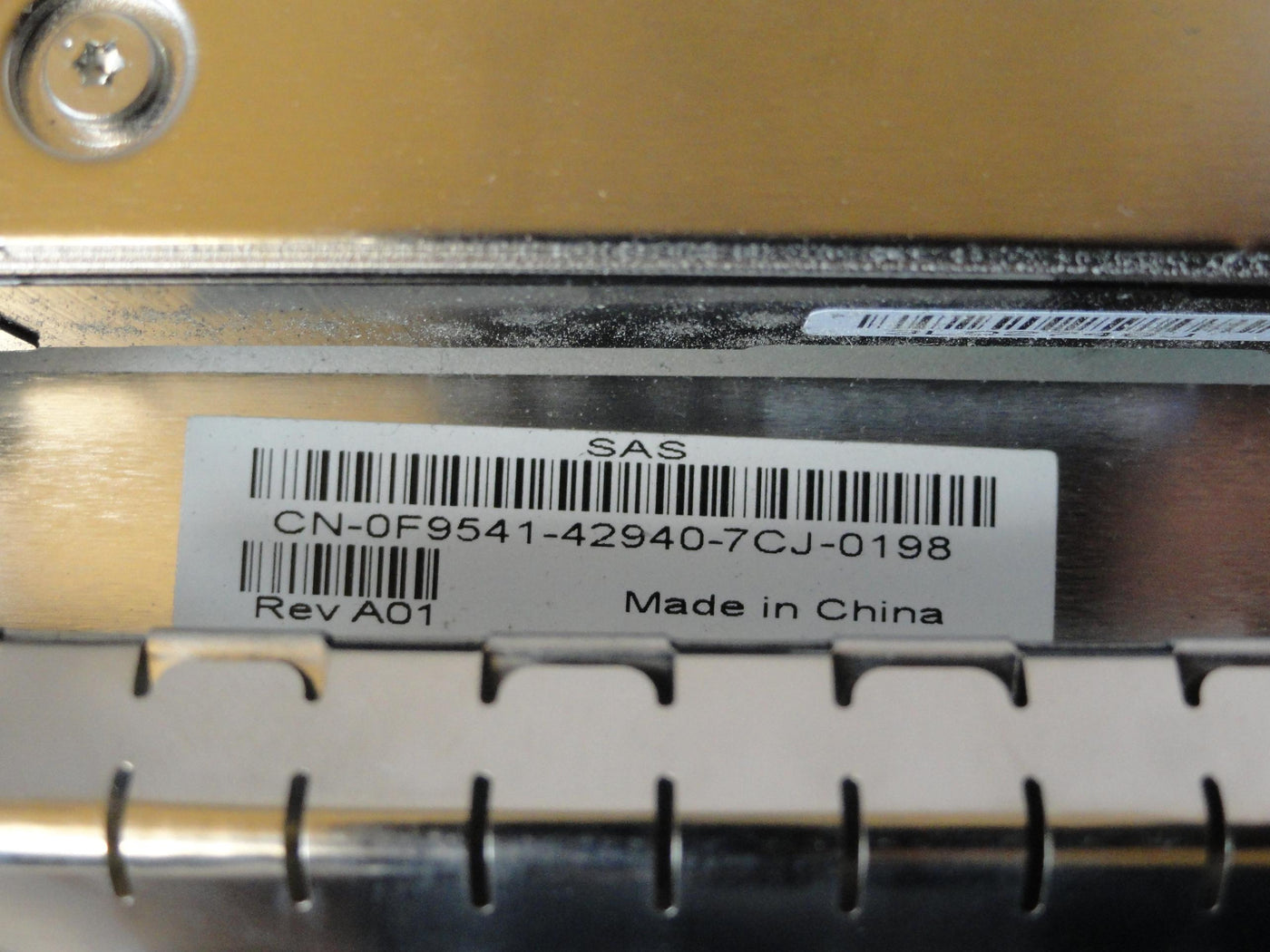 PR21097_9Z3066-054_Seagate Dell 73GB SAS 15Krpm 3.5in HDD - Image2