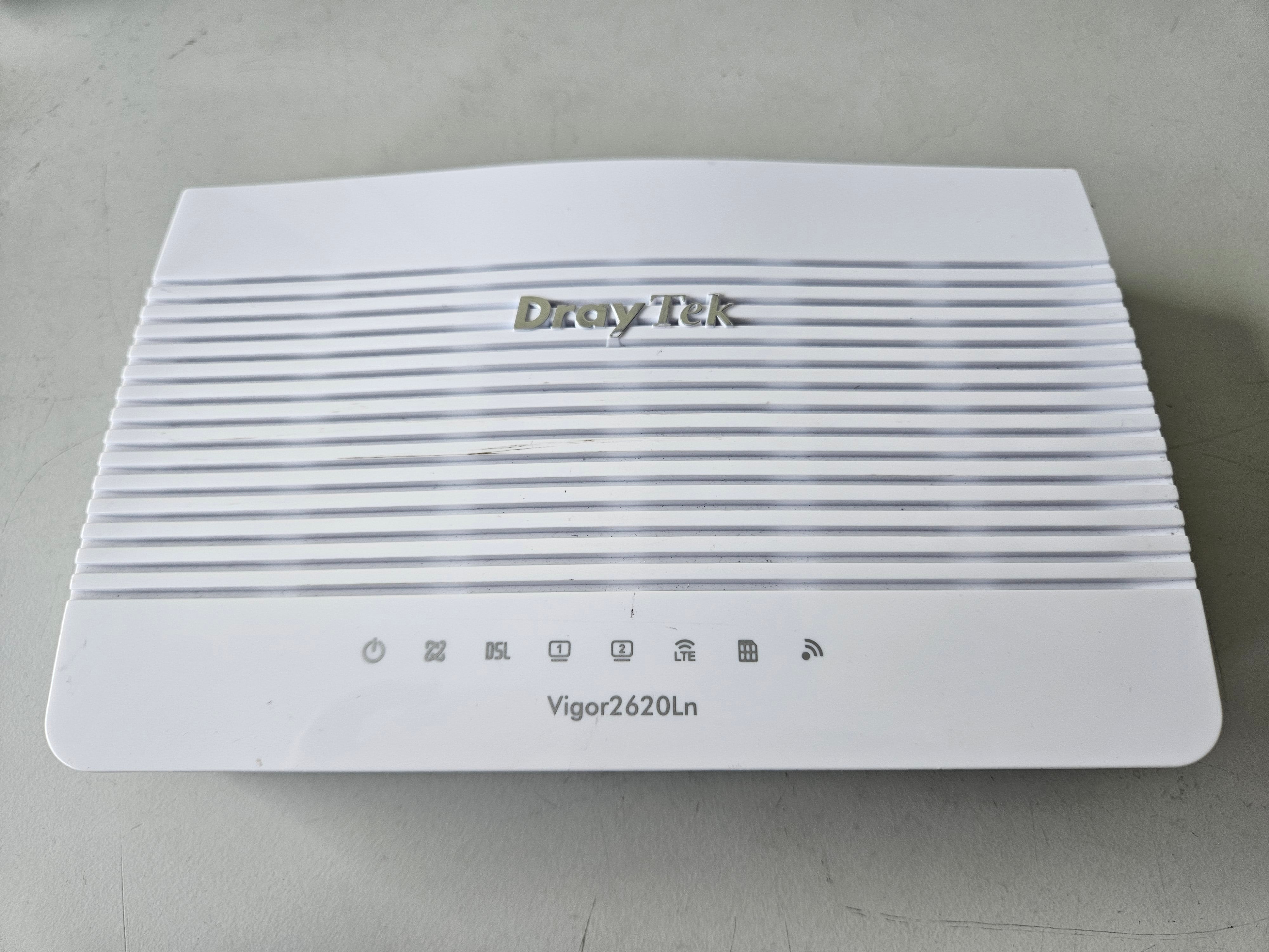 DrayTek Vigor 2620 Ln VDSL ADSL Multi-WAN router W/PSU ( Vigor2620Ln ) USED