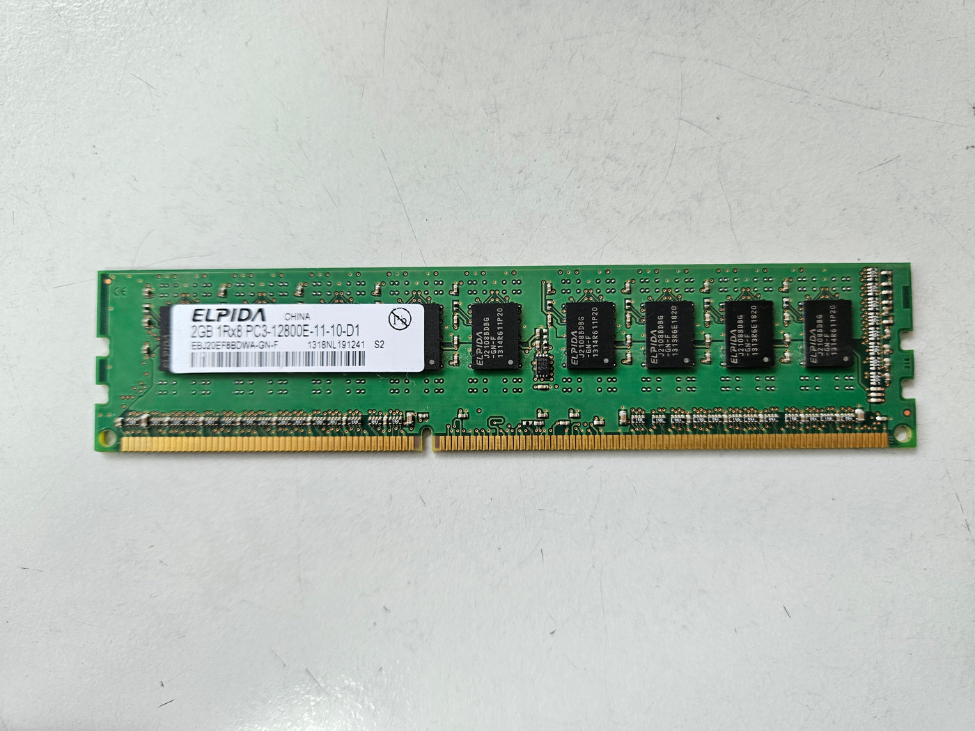 Elpida HP 2GB PC3-12800 DDR3-1600MHz ECC Unbuffered 240Pin DIMM ( EBJ20EF8BDWA-GN-F 662608-572 ) REF