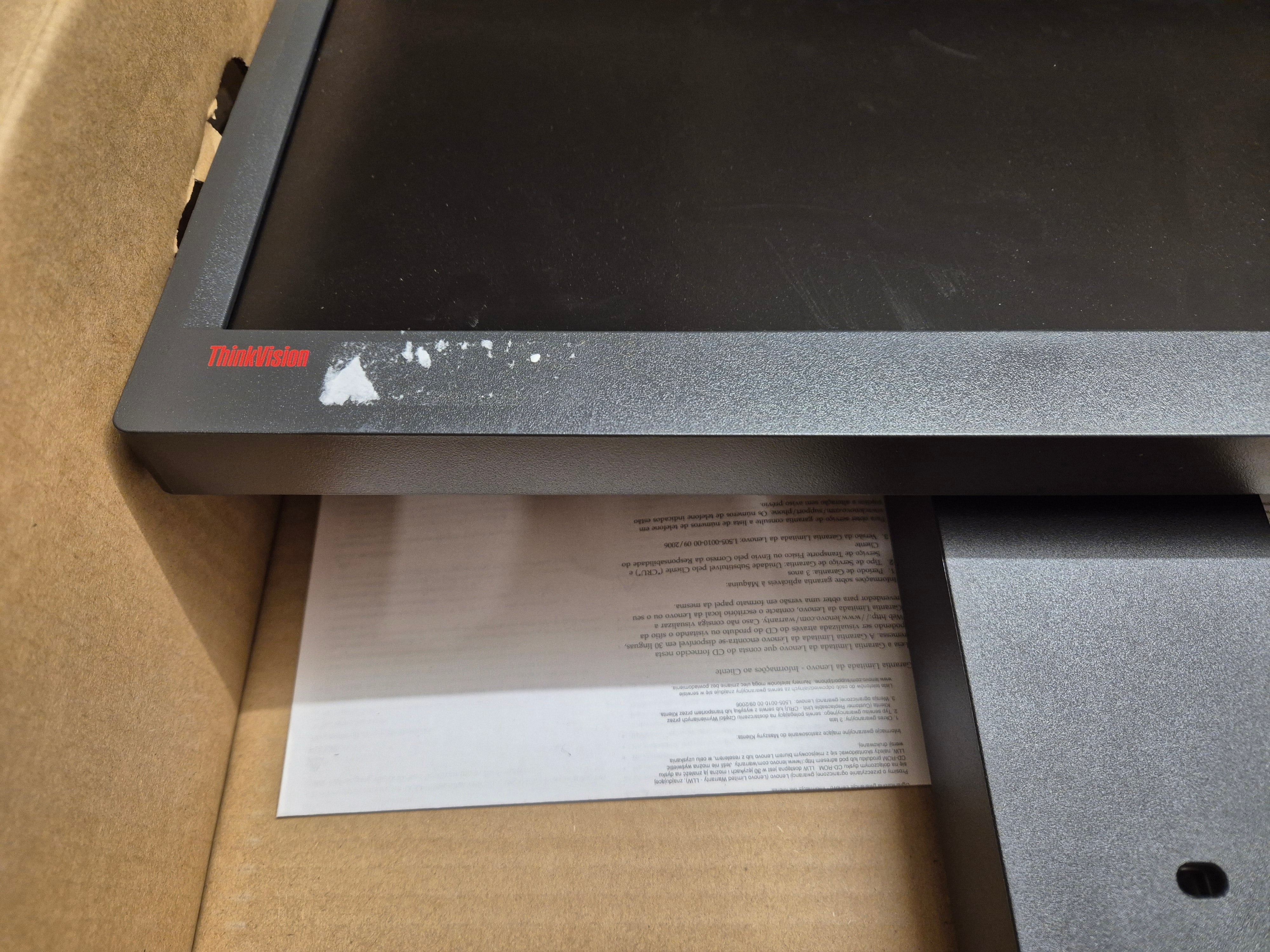 Lenovo ThinkVision LT1952pwD 19in TFT-LCD Monitor with LED ( 03X7911 2448-MB6 ) USED